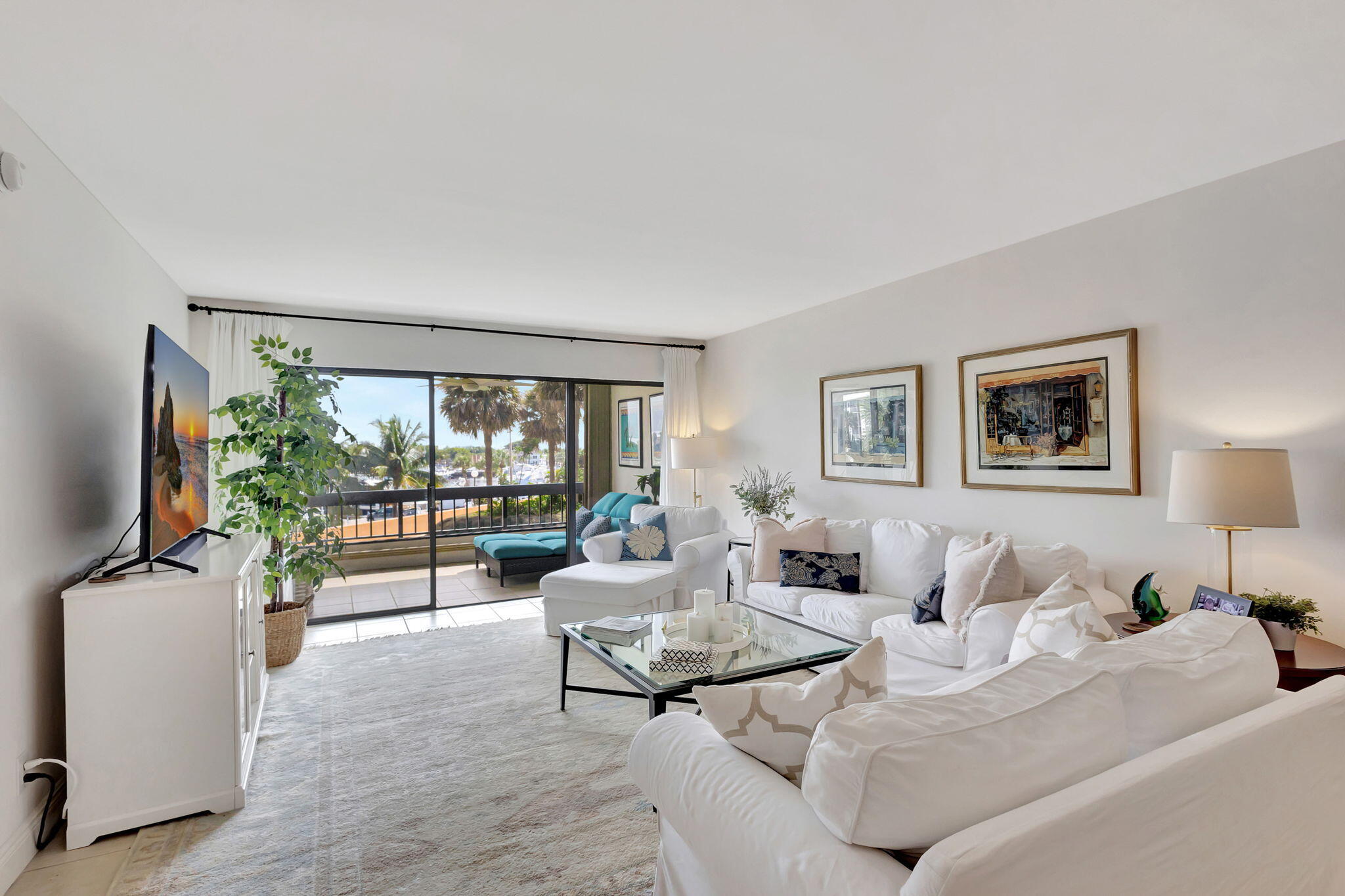 1030 U S Highway One 209