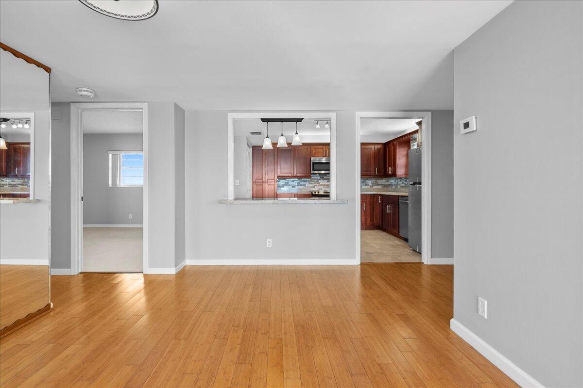 3040 Lake Shore Drive 701