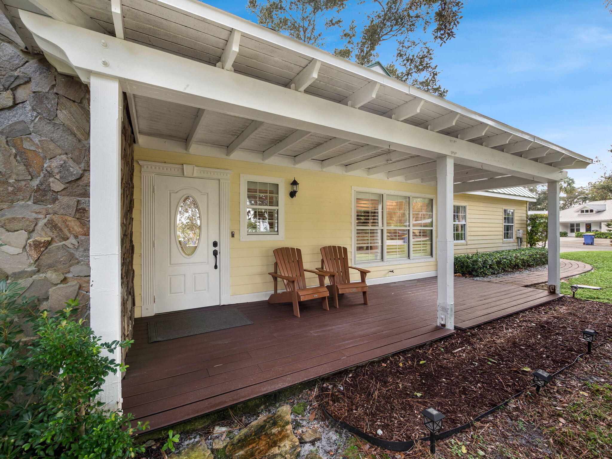 865 SW Magnolia Bluff Drive