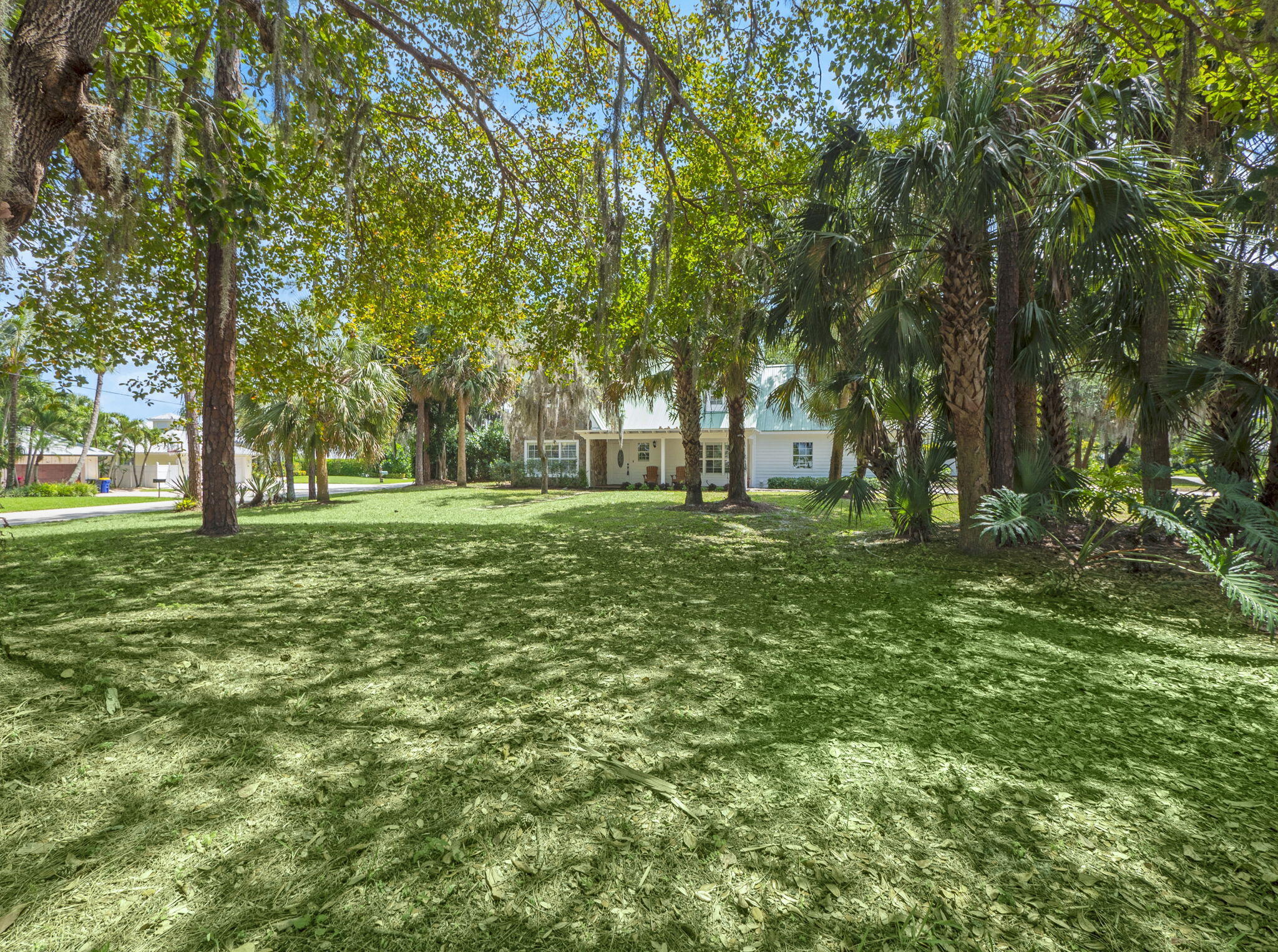 865 SW Magnolia Bluff Drive