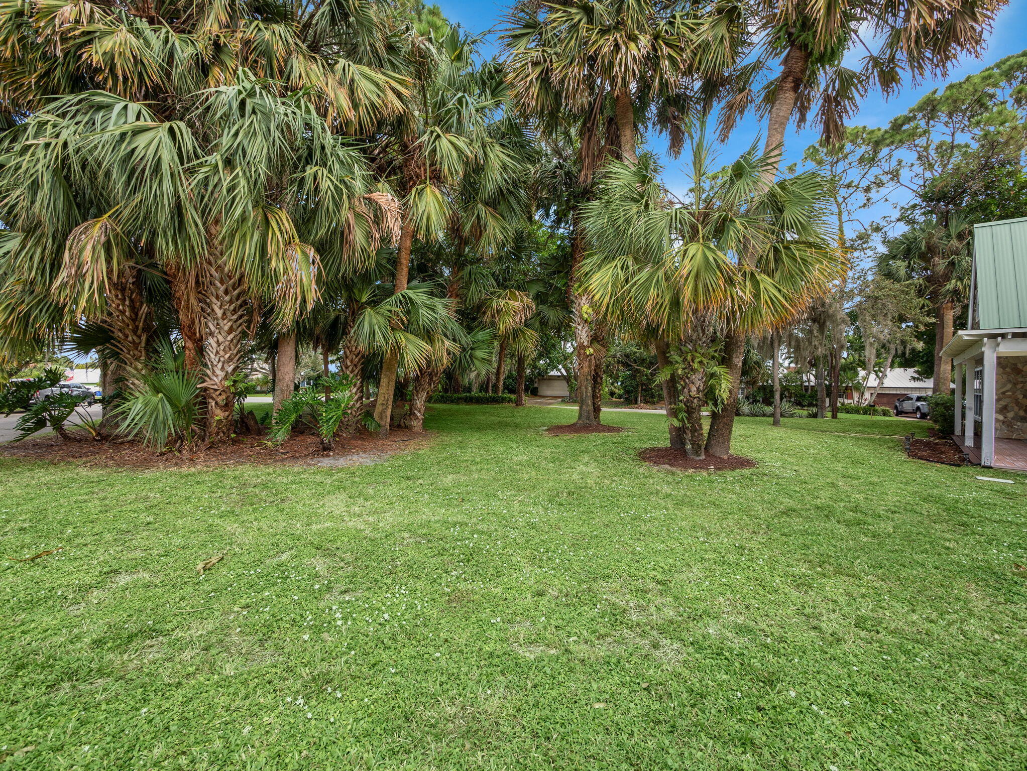 865 SW Magnolia Bluff Drive