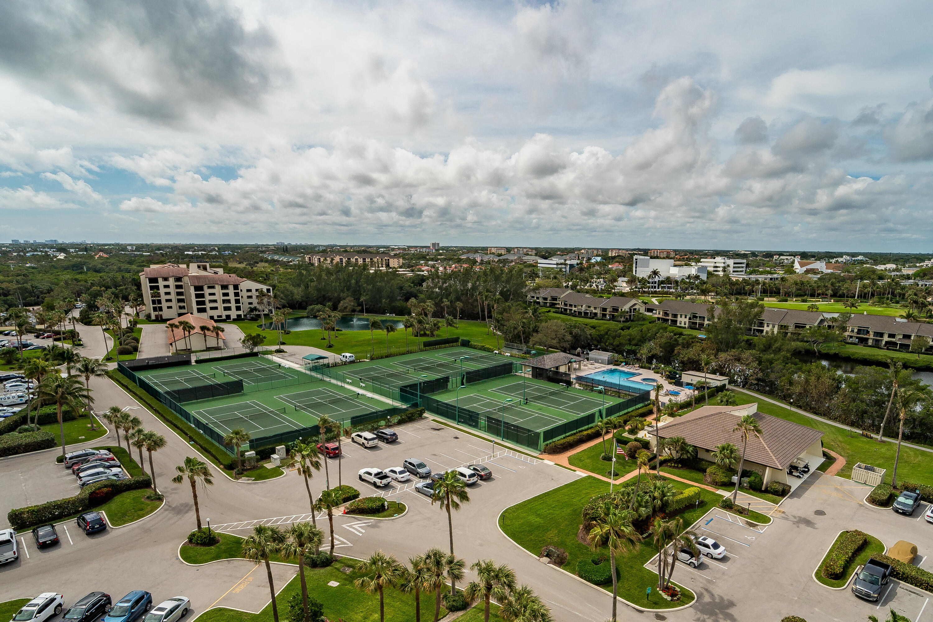 300 Ocean Trail Way 1009