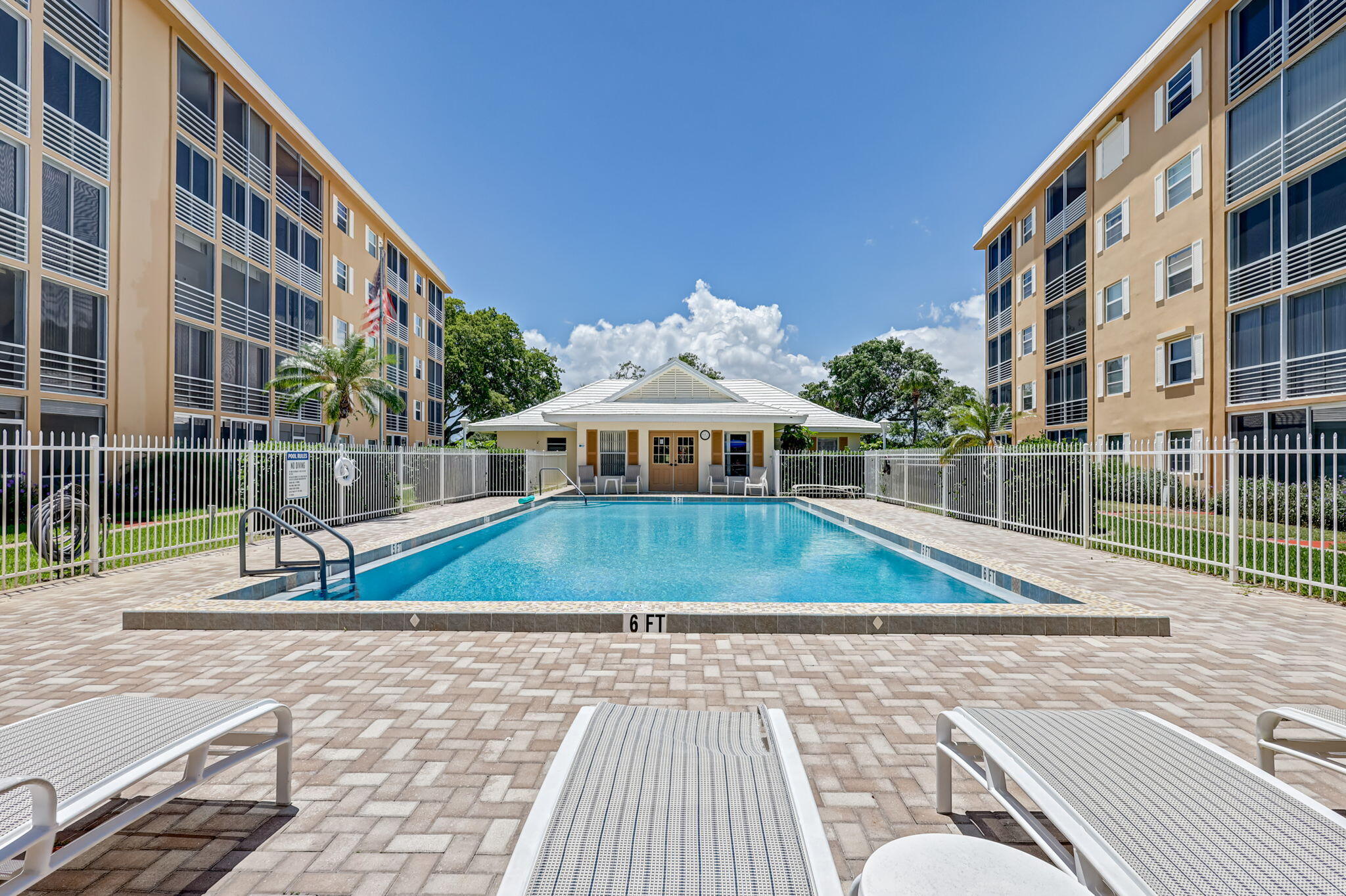 300 Golfview Road 506