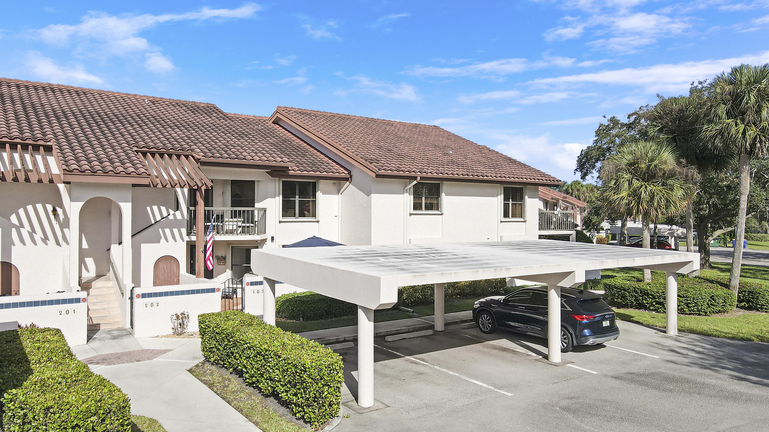 3490 SE Martinique Trace 202