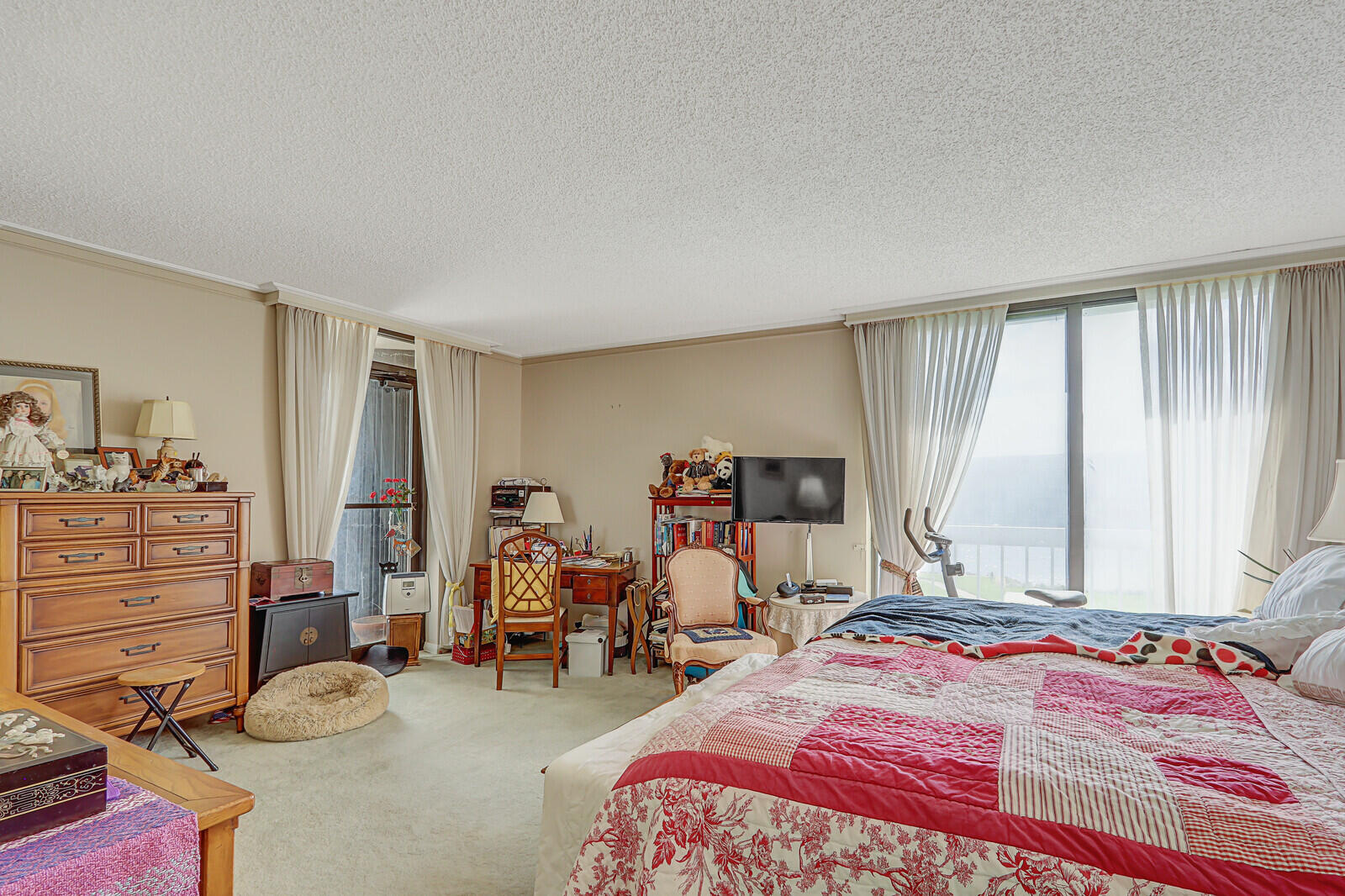 115 Lakeshore Drive 247
