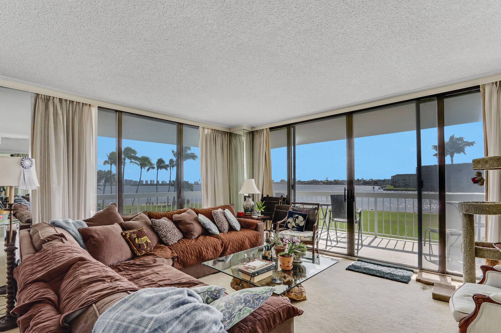 115 Lakeshore Drive 247