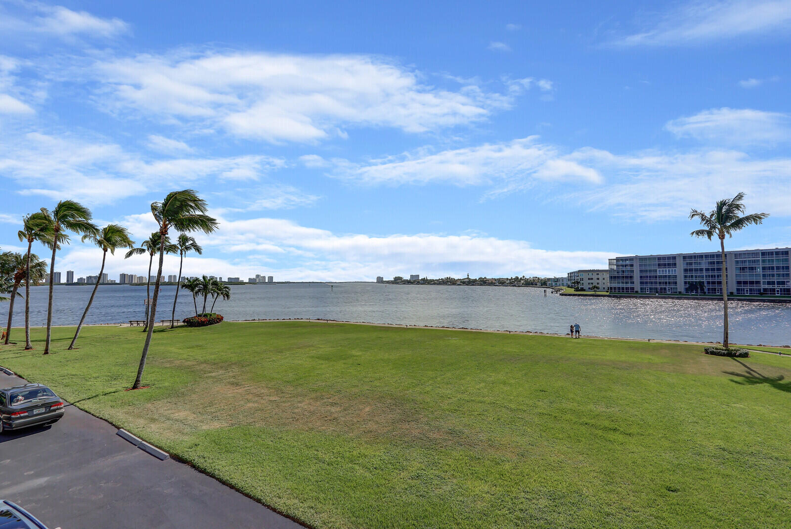 115 Lakeshore Drive 247