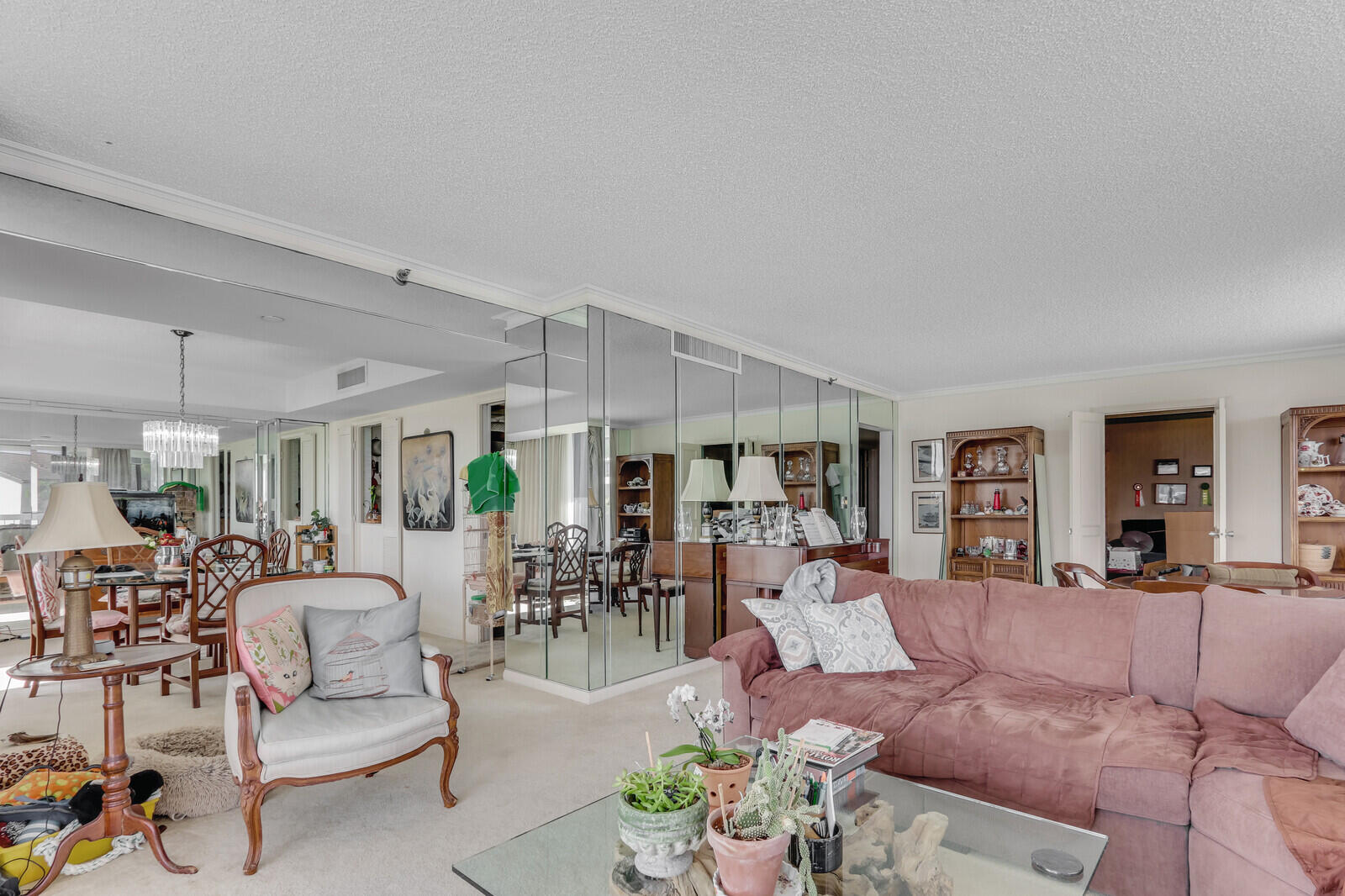 115 Lakeshore Drive 247
