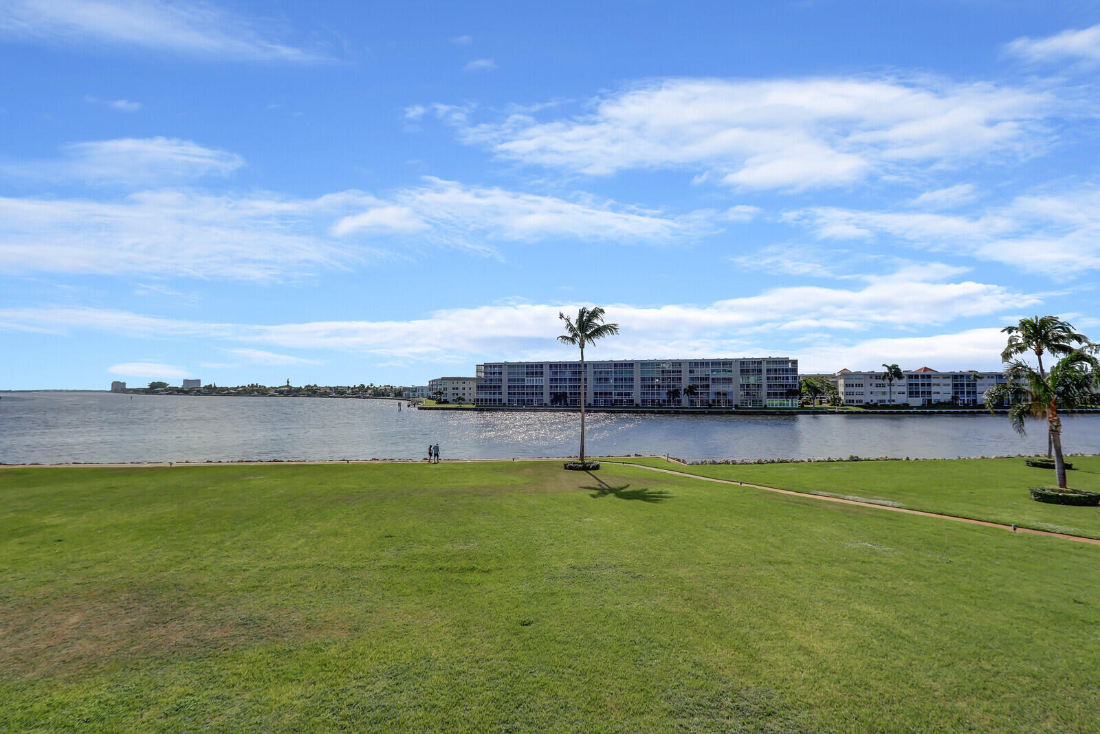 115 Lakeshore Drive 247