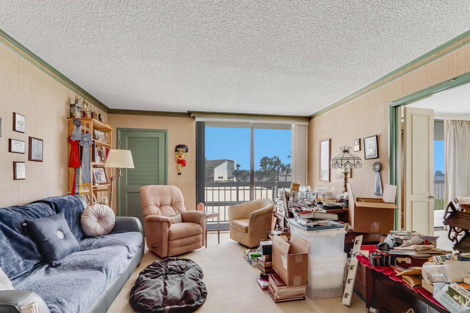 115 Lakeshore Drive 247