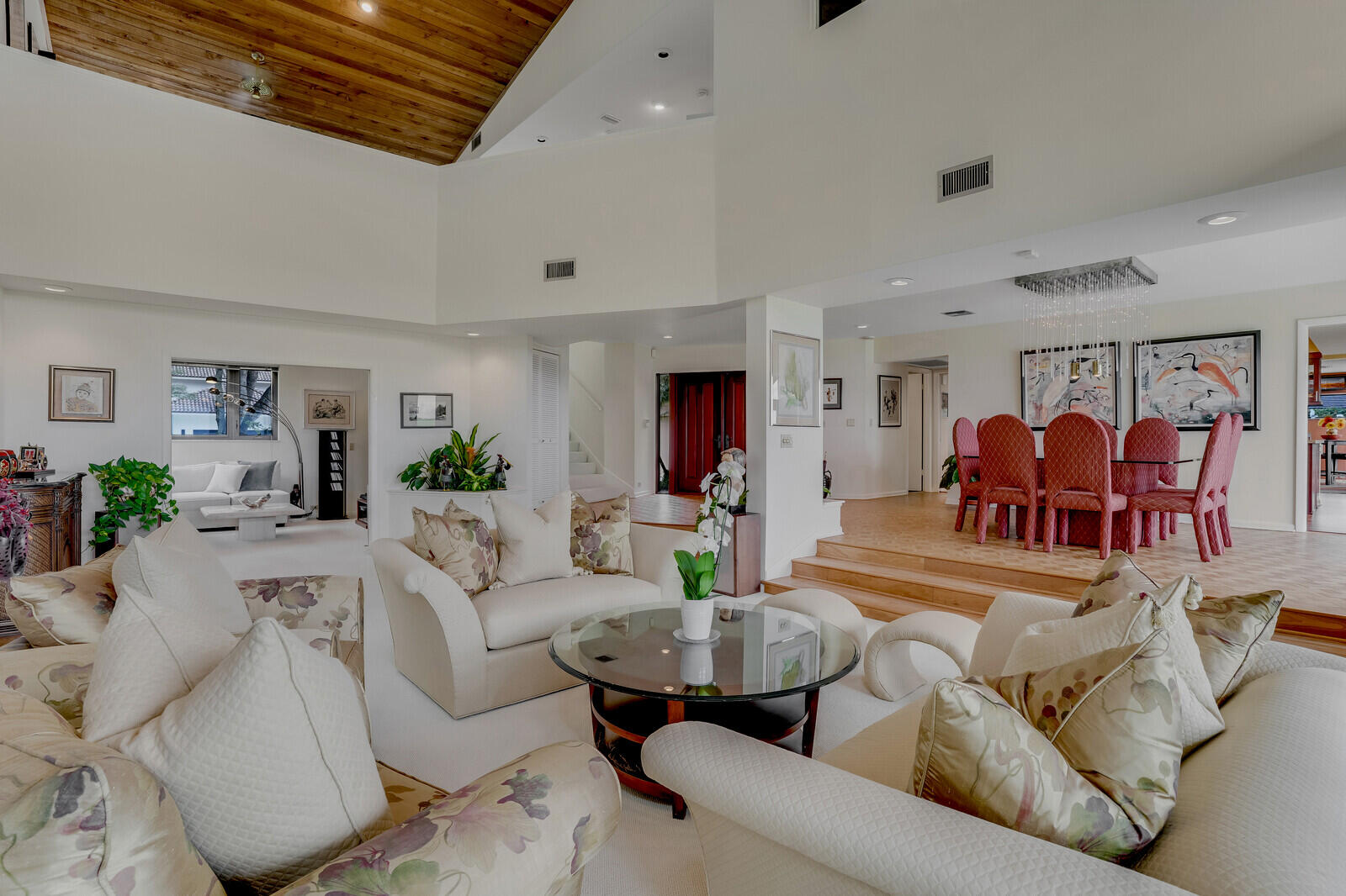 2504 Embassy Drive