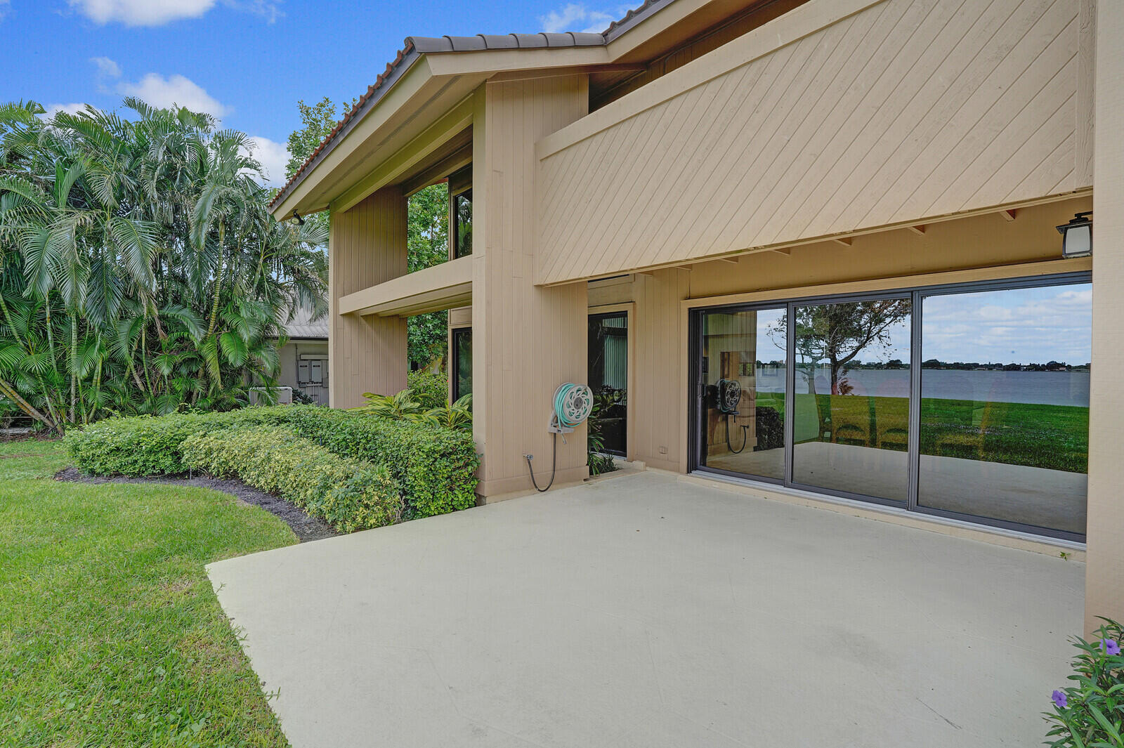 2504 Embassy Drive