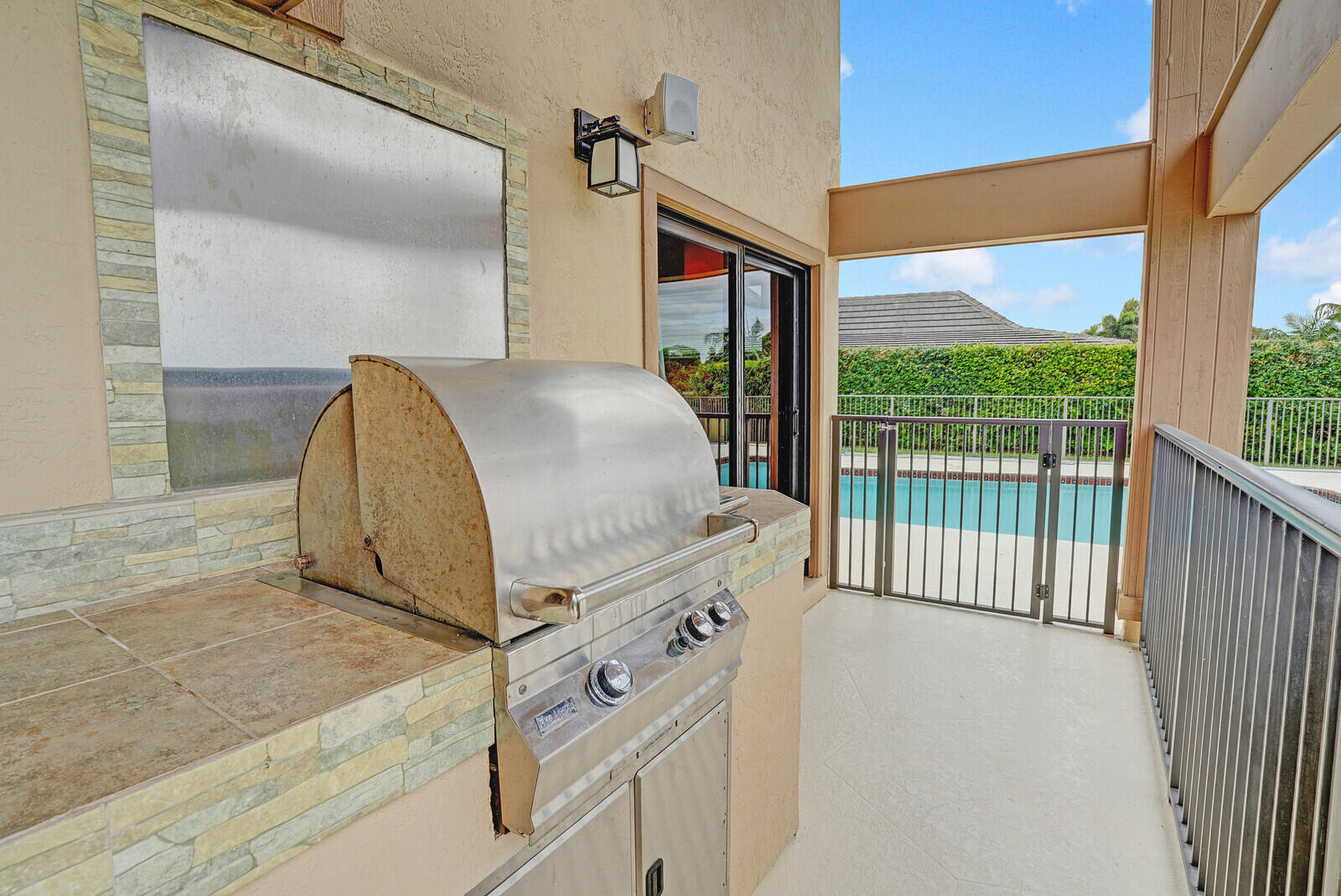 2504 Embassy Drive