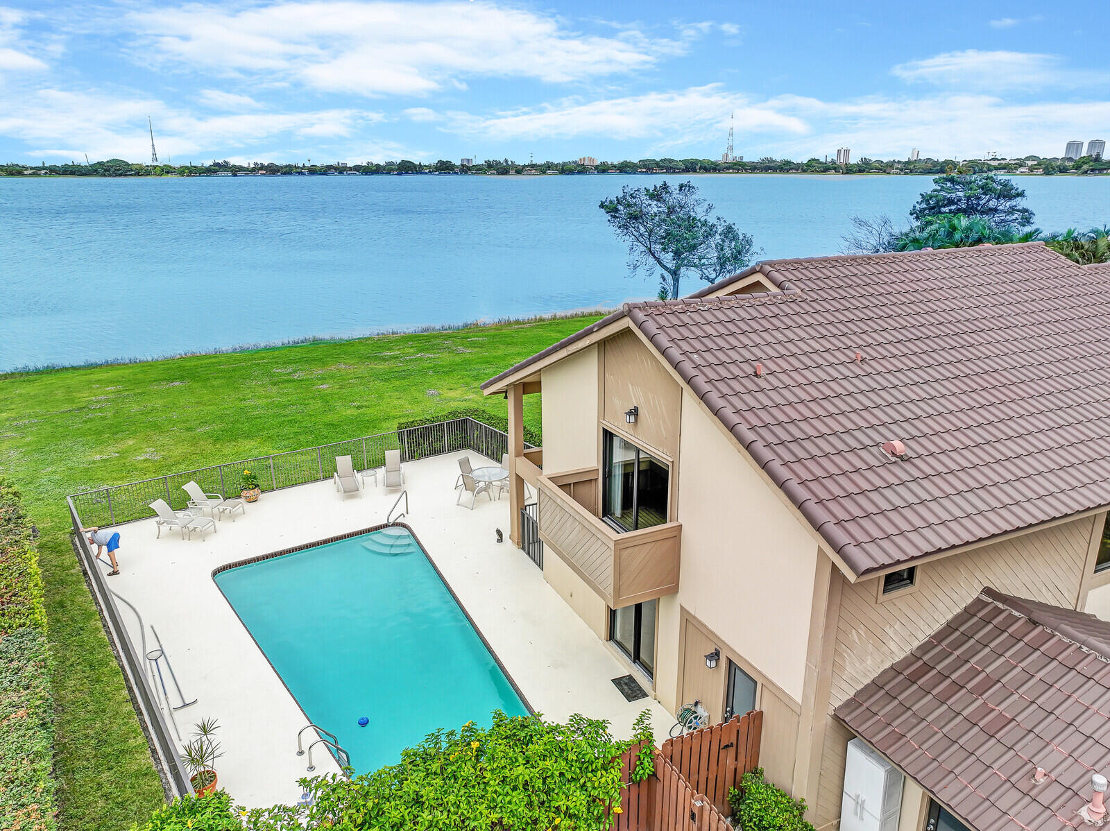 2504 Embassy Drive