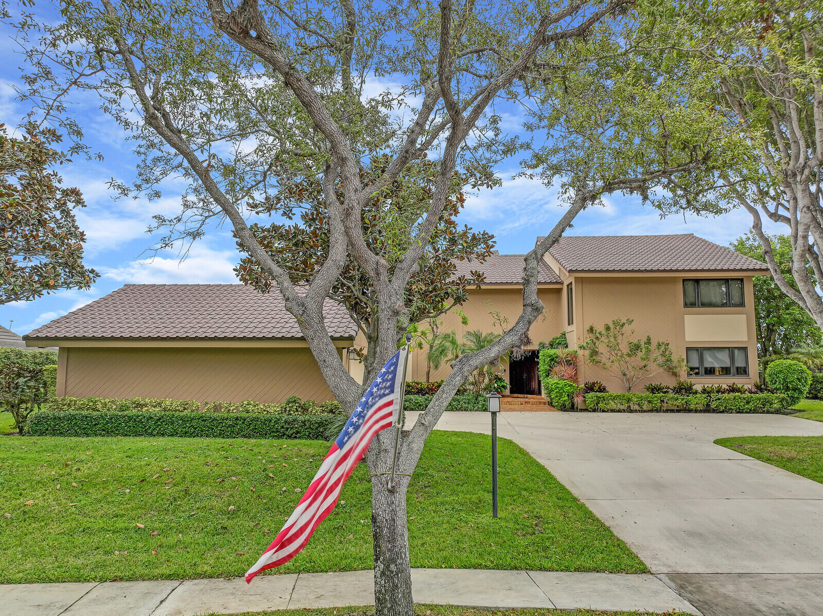 2504 Embassy Drive