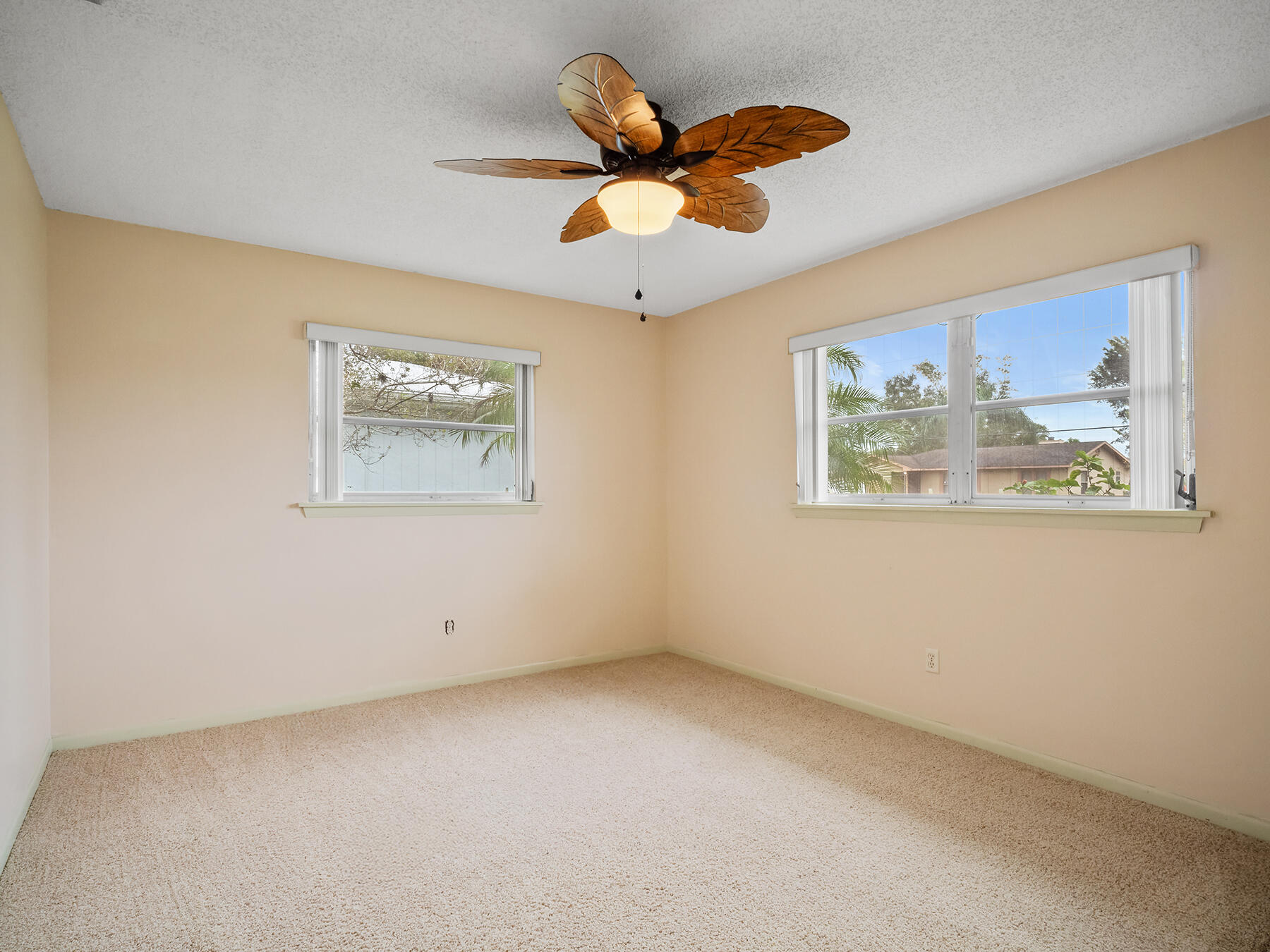 444 SE Whitmore Drive