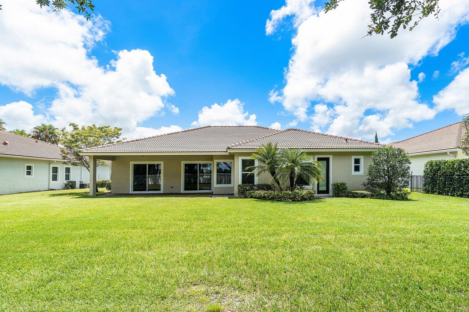 447 Rudder Cay Way