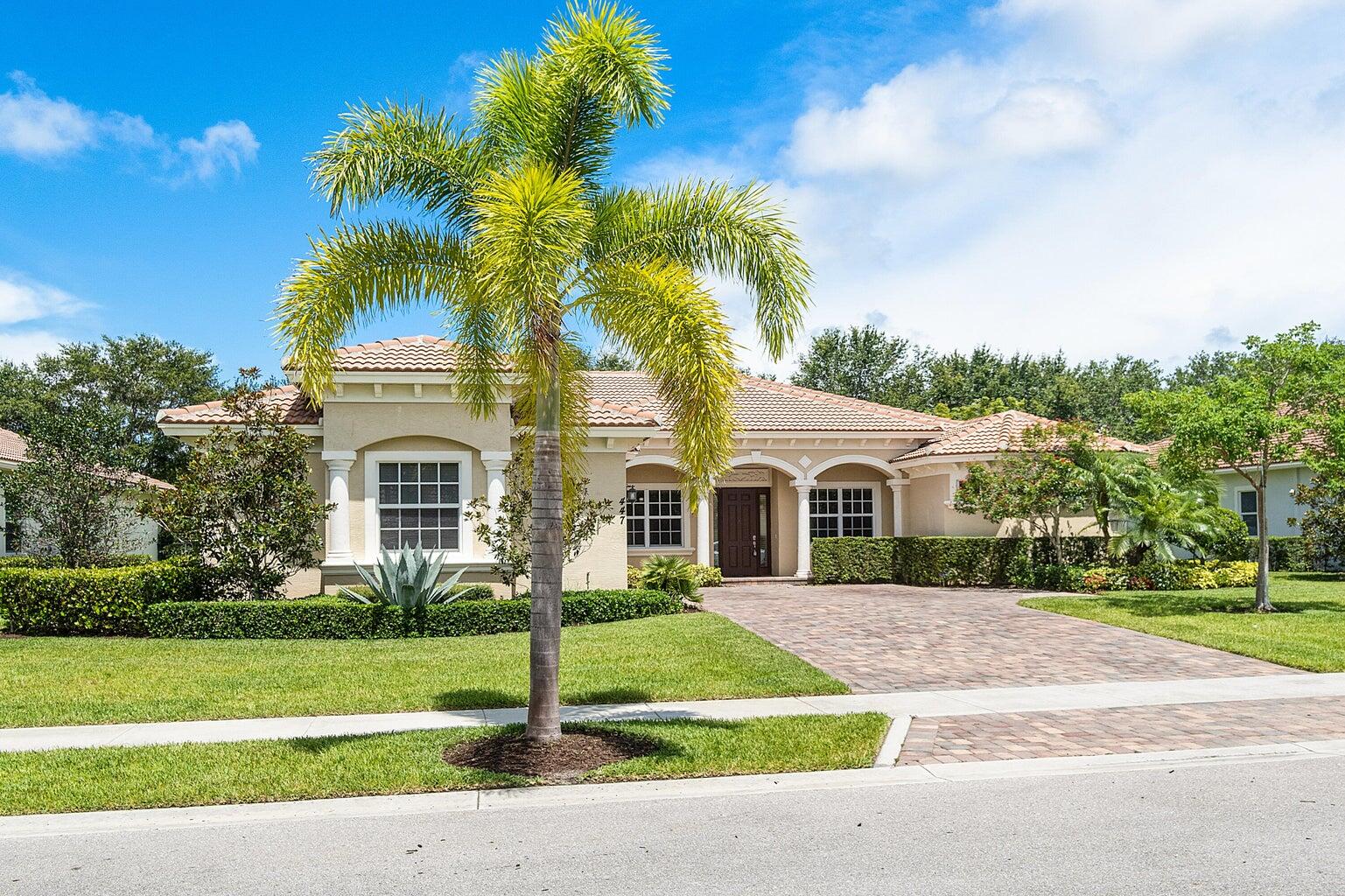 447 Rudder Cay Way