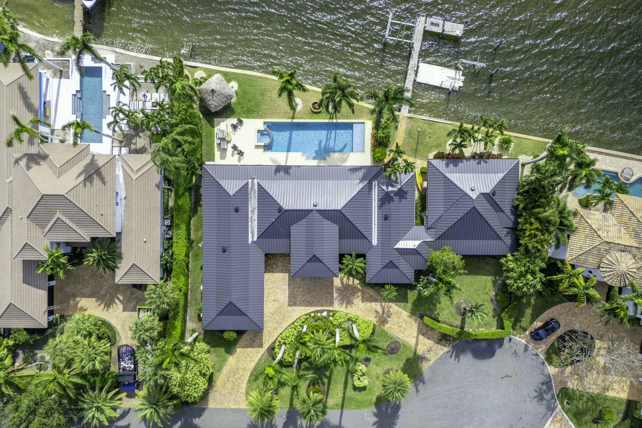 10 Yacht Club Place