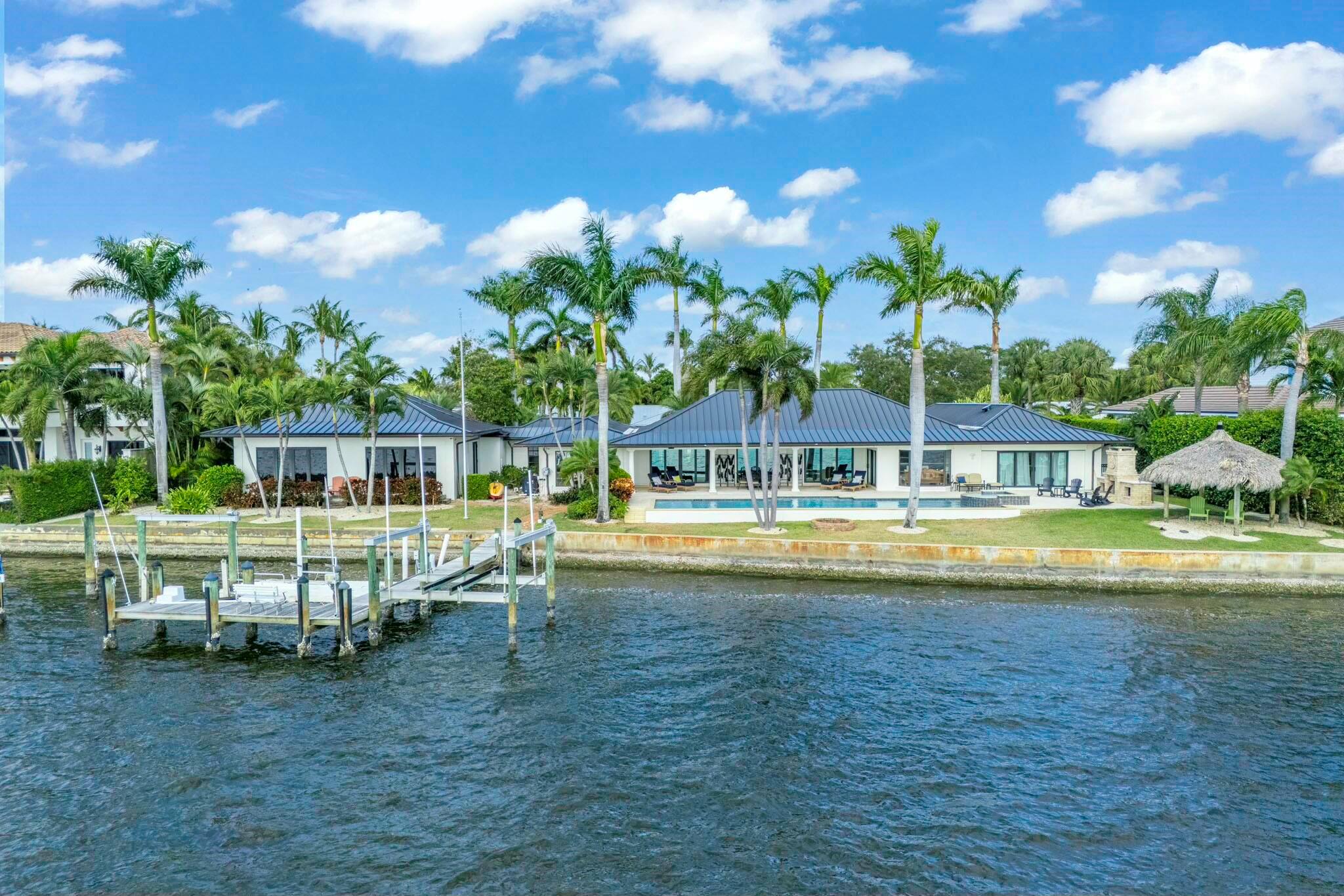 10 Yacht Club Place
