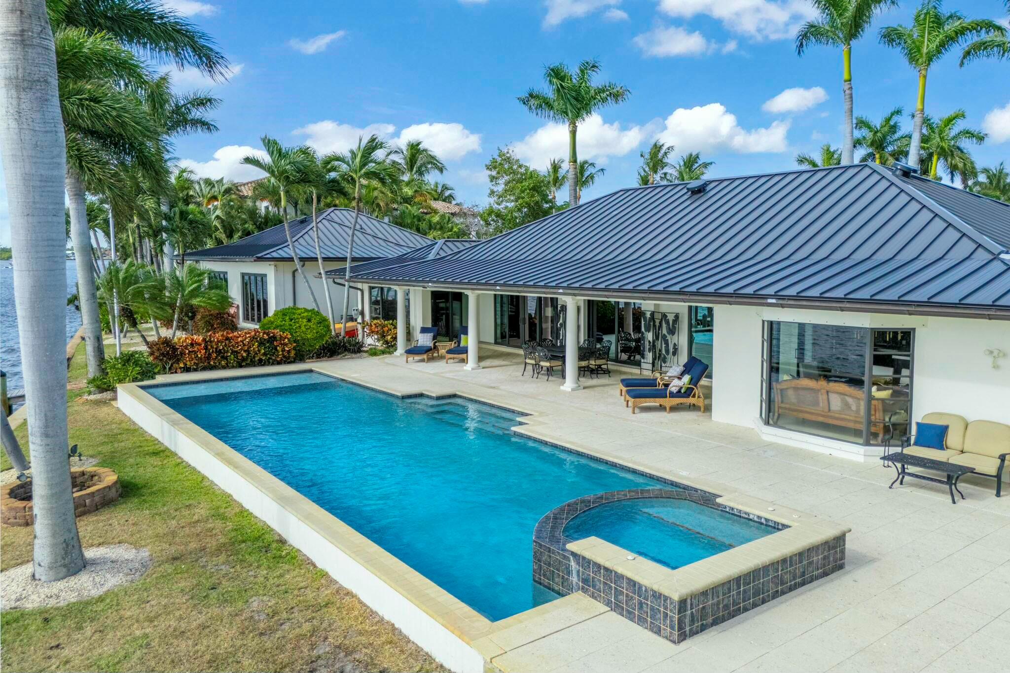 10 Yacht Club Place
