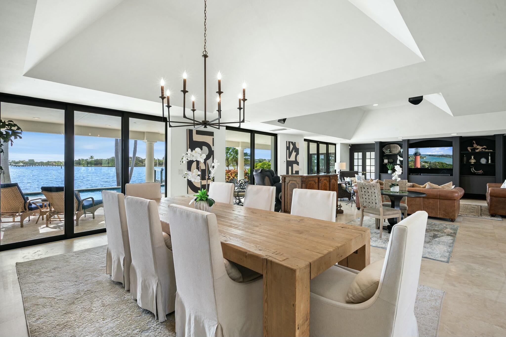 10 Yacht Club Place