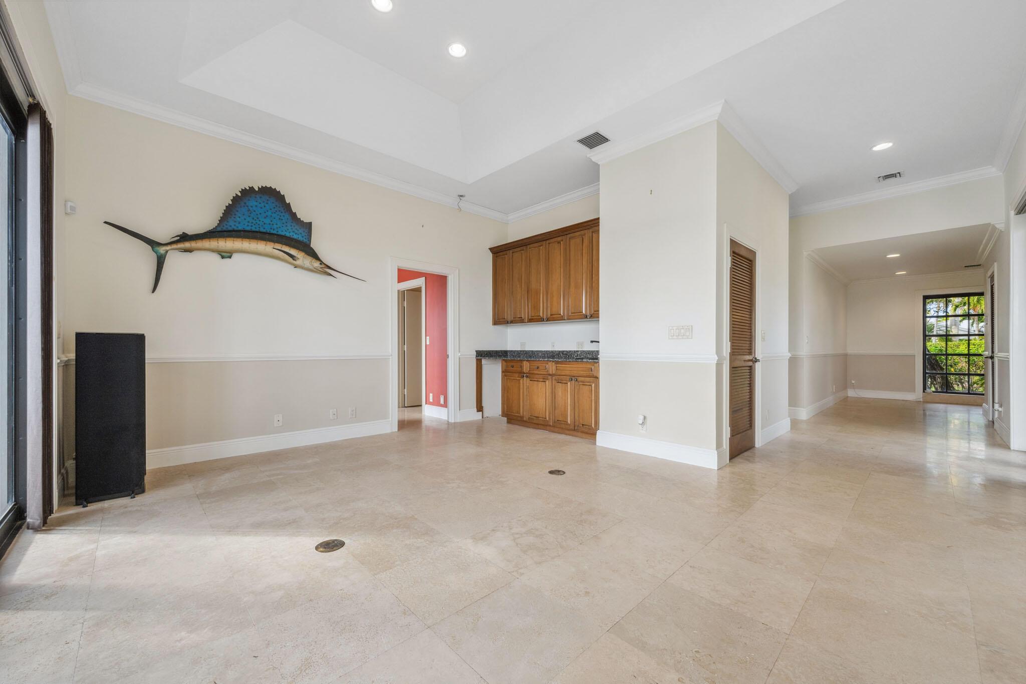 10 Yacht Club Place