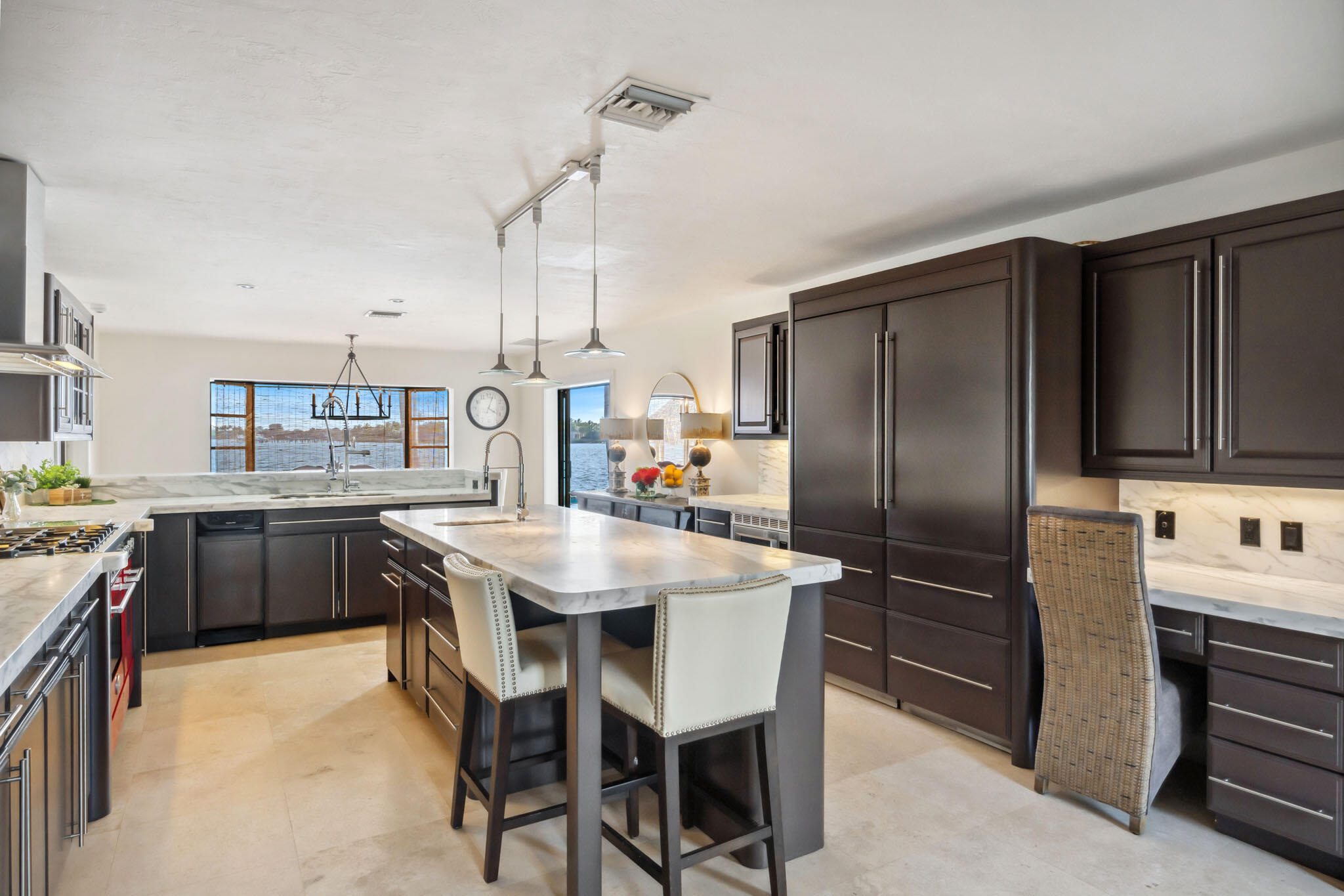10 Yacht Club Place