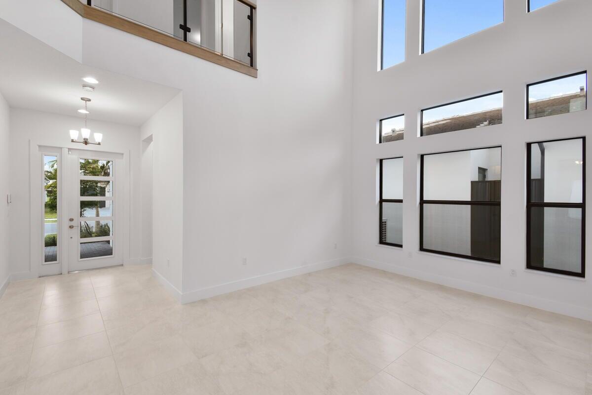 8358 Fishers Island
