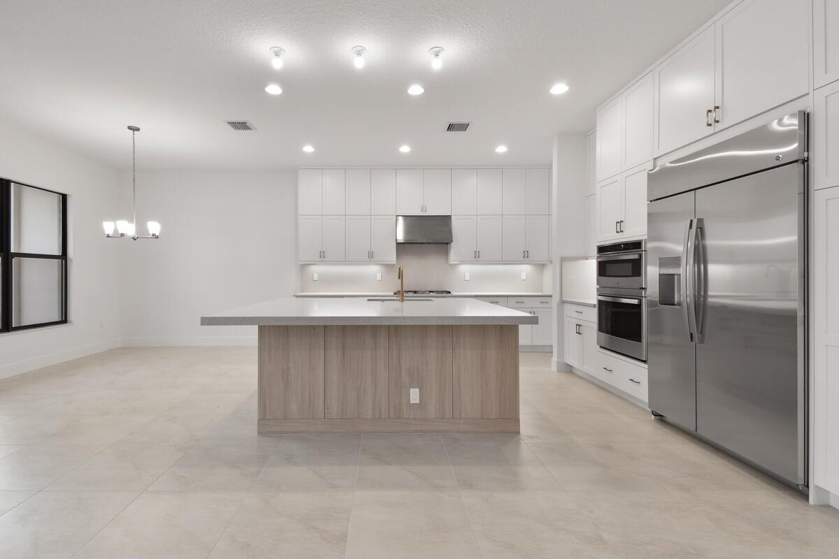 8358 Fishers Island