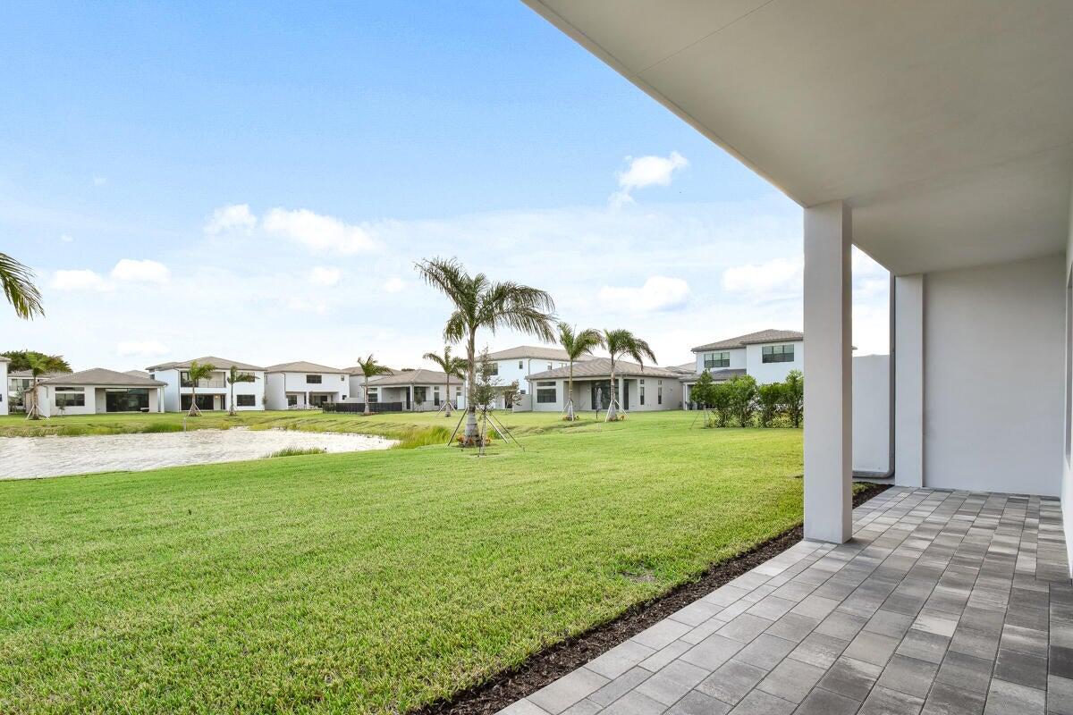 8358 Fishers Island