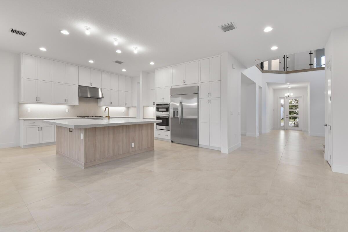 8358 Fishers Island