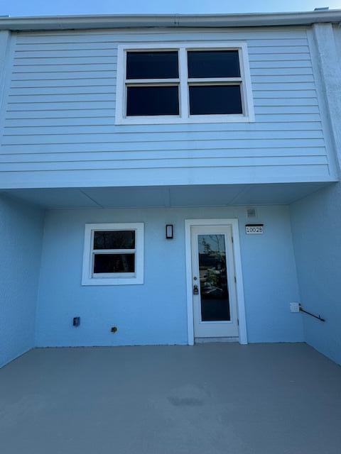1002 Shorewinds Drive