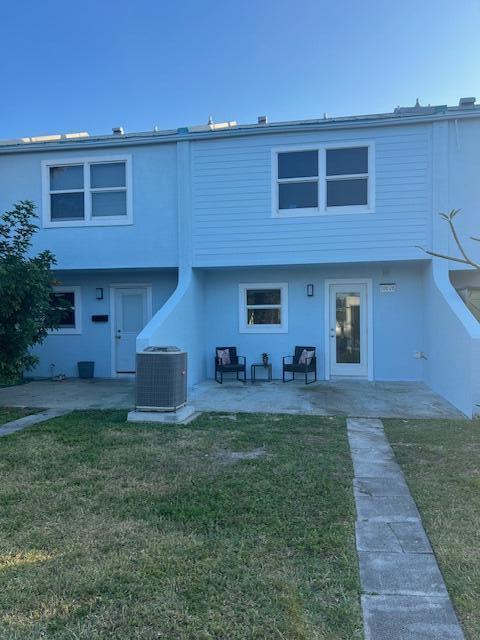 1002 Shorewinds Drive