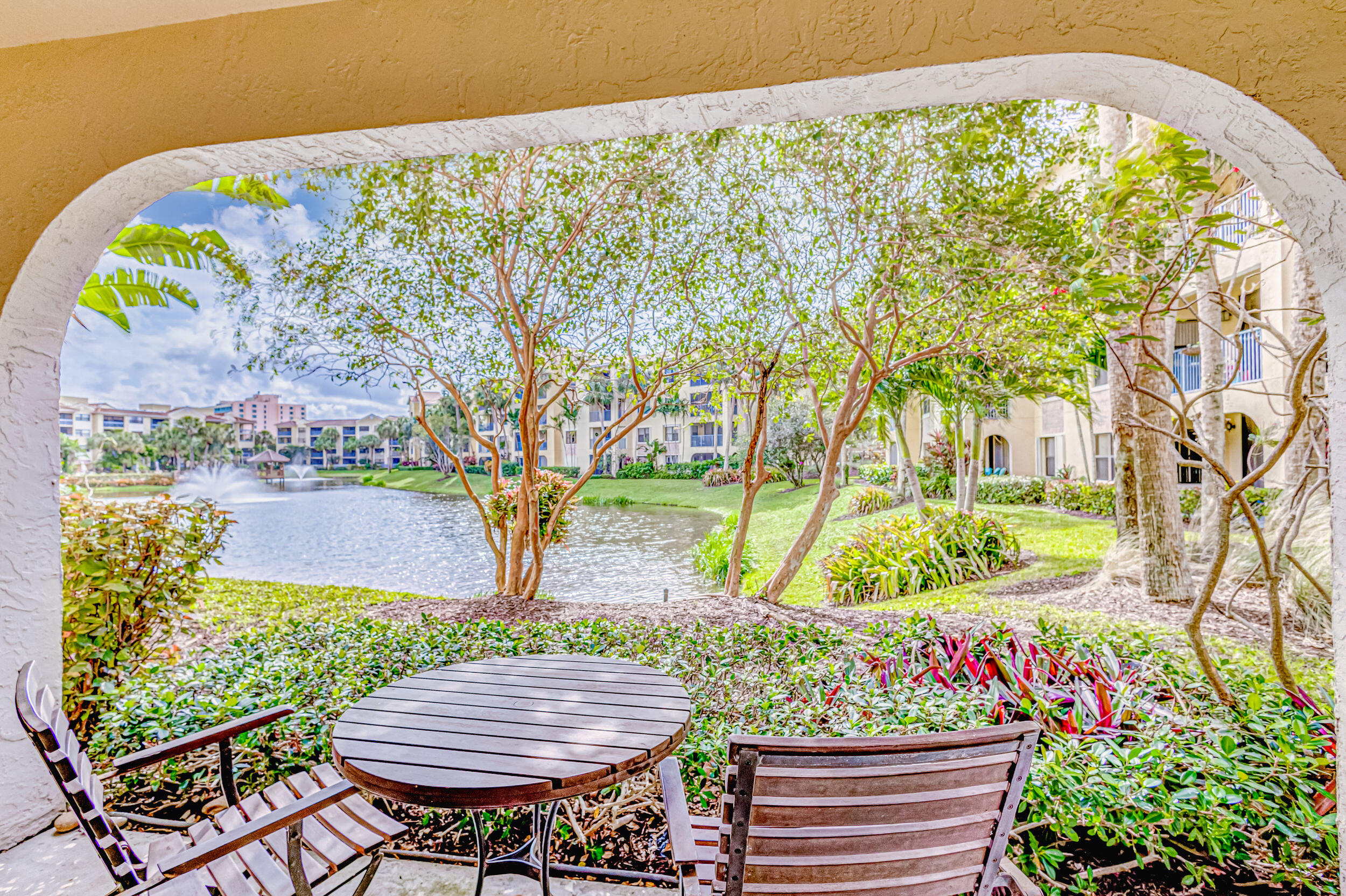 200 Uno Lago Drive 105