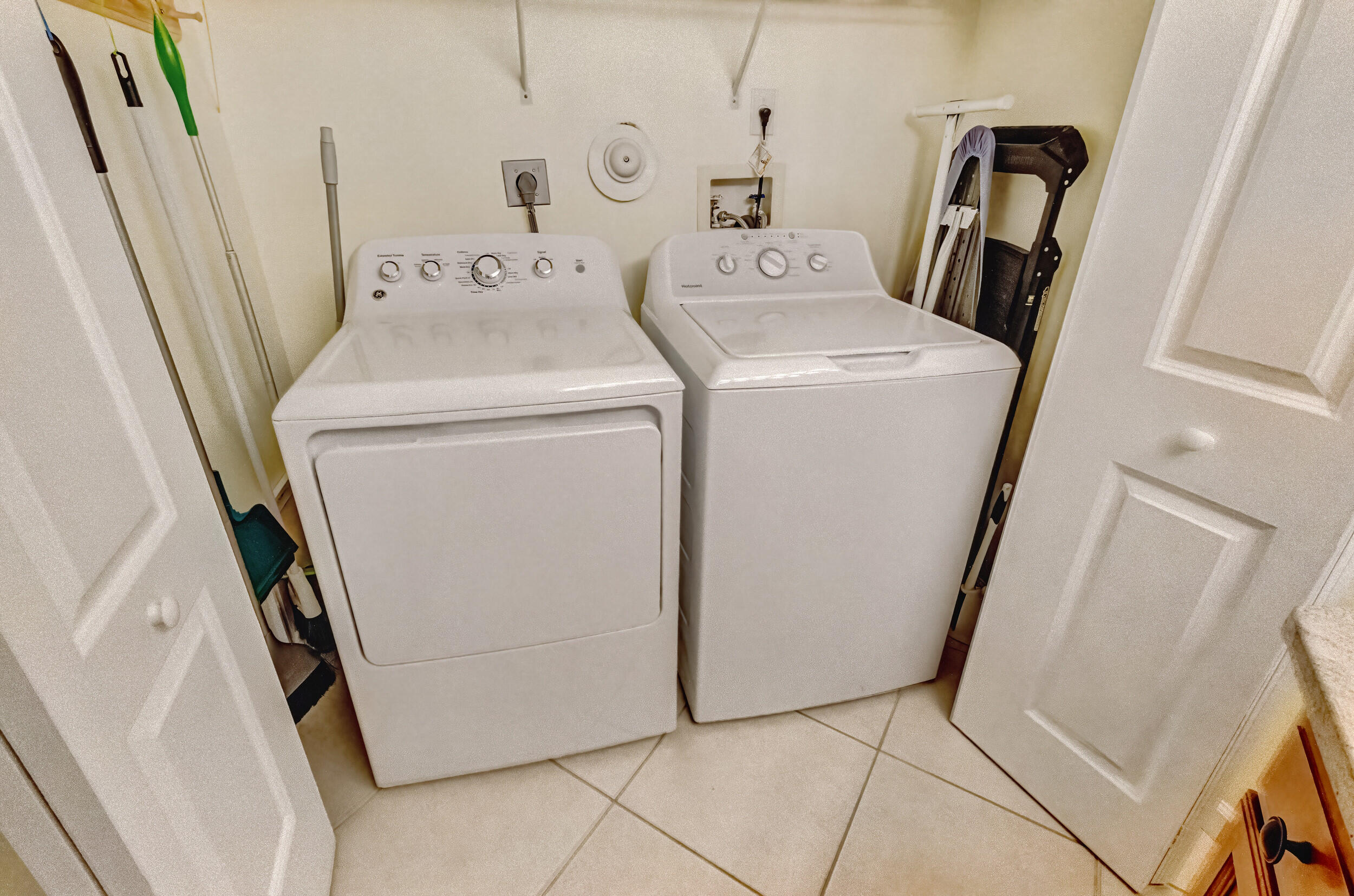 200 Uno Lago Drive 105