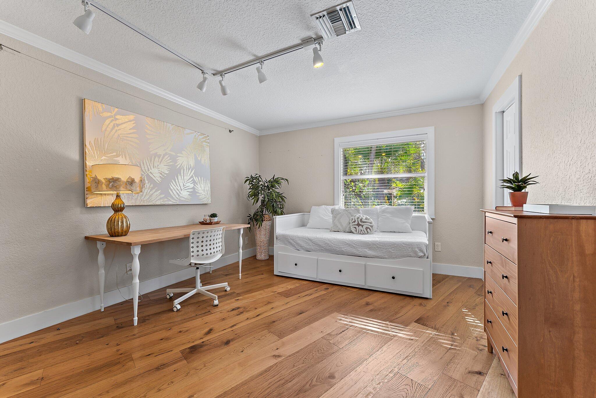 5692 Pennock Point Road