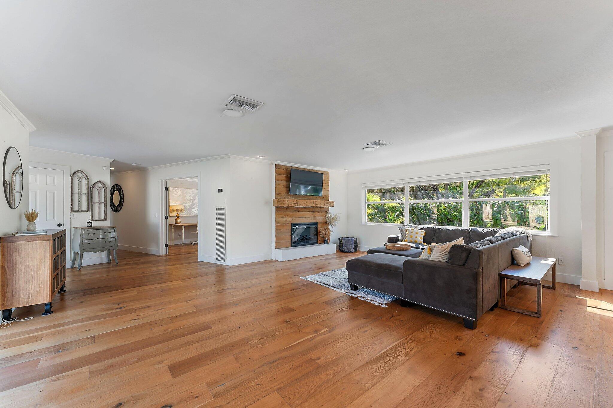 5692 Pennock Point Road