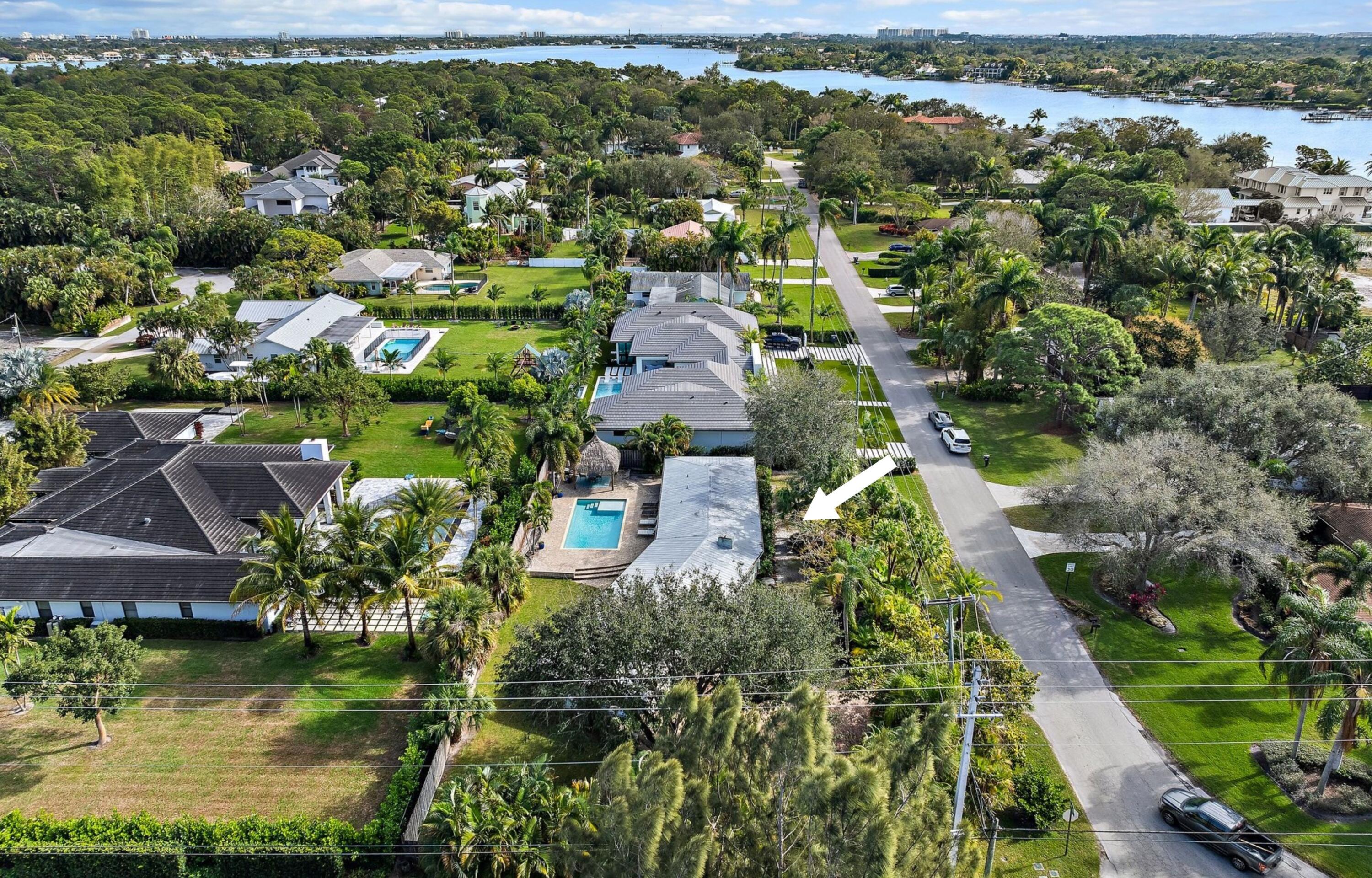 5692 Pennock Point Road