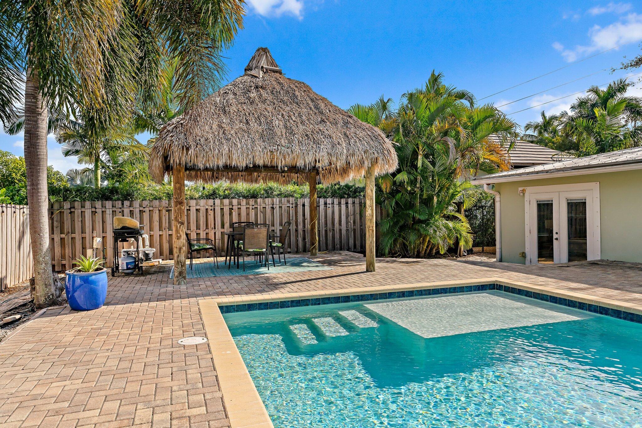 5692 Pennock Point Road