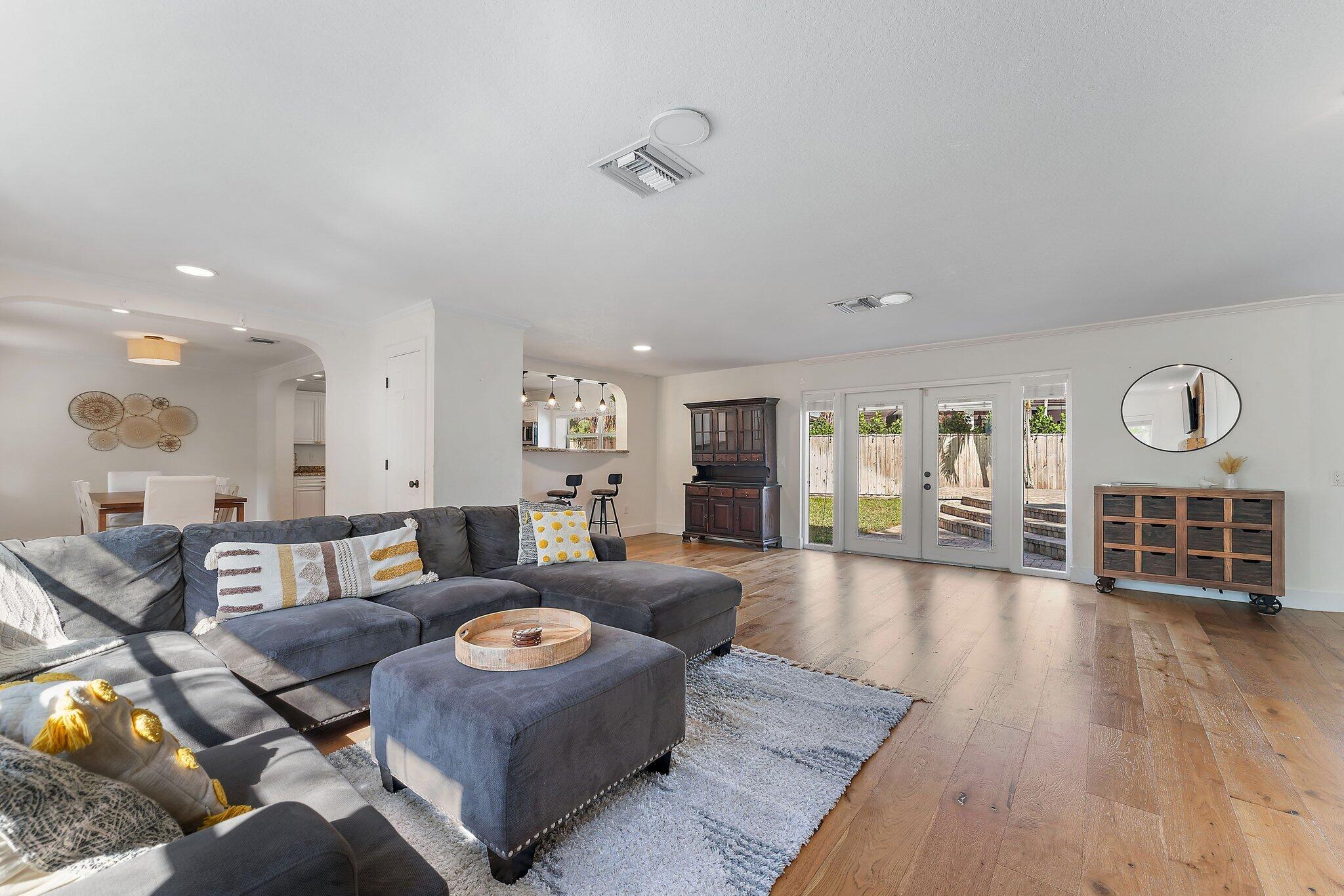 5692 Pennock Point Road