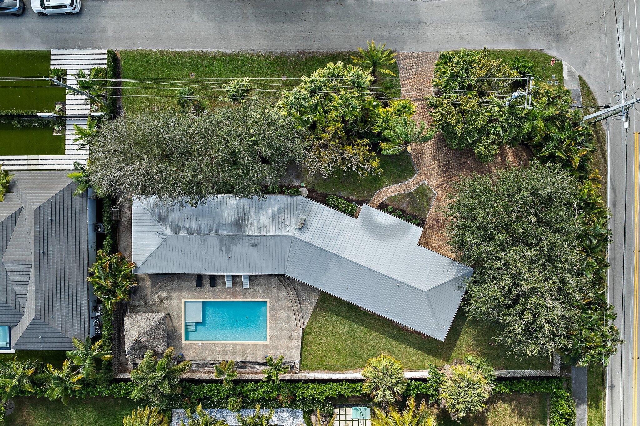 5692 Pennock Point Road