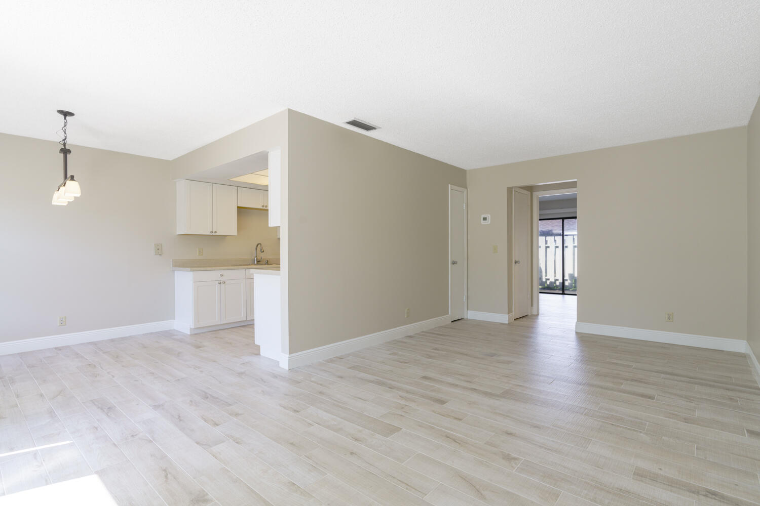 431 Lakes Boulevard 2120 C
