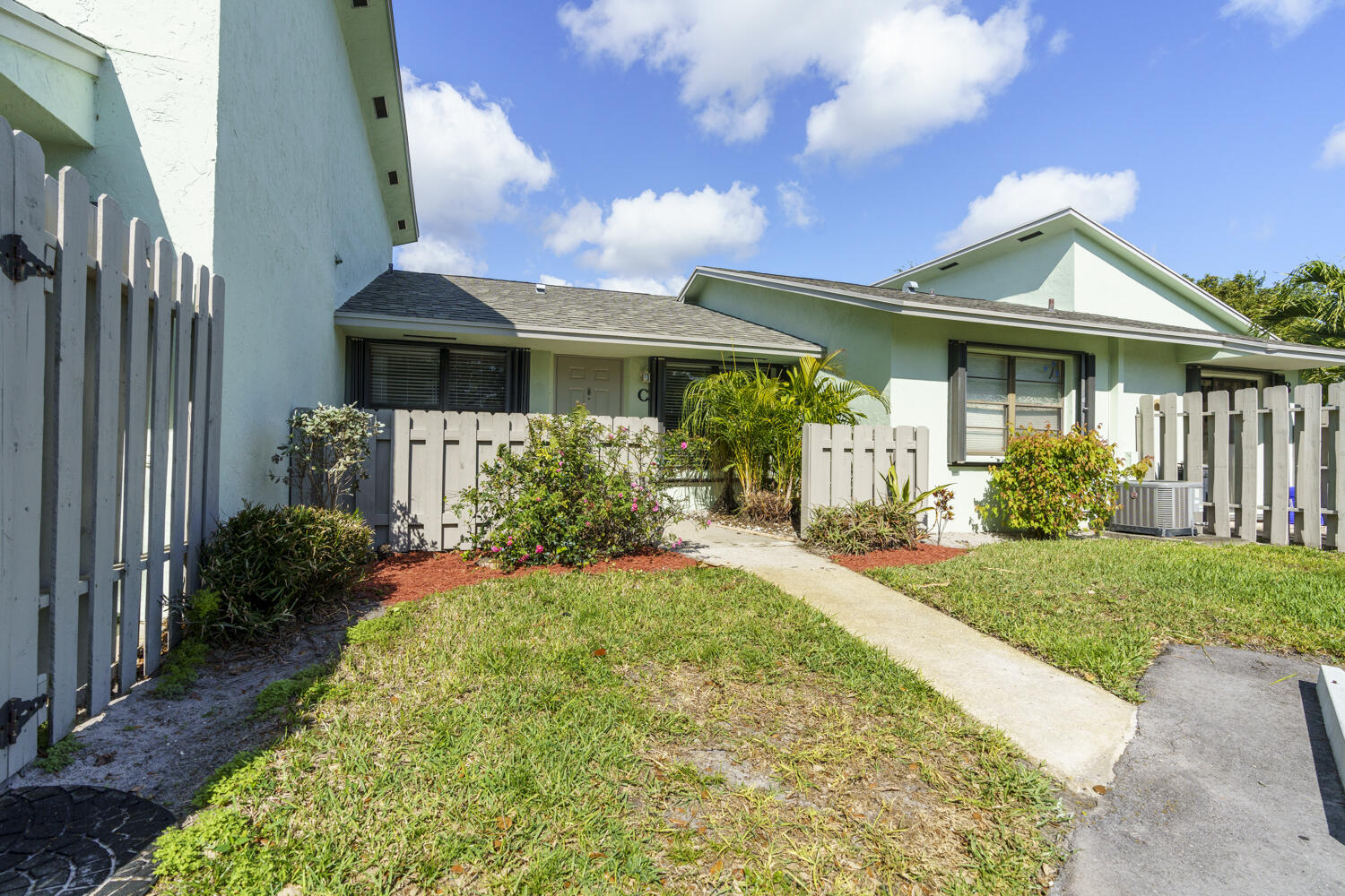 431 Lakes Boulevard 2120 C