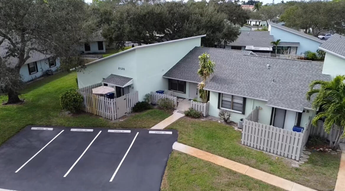 431 Lakes Boulevard 2120 C