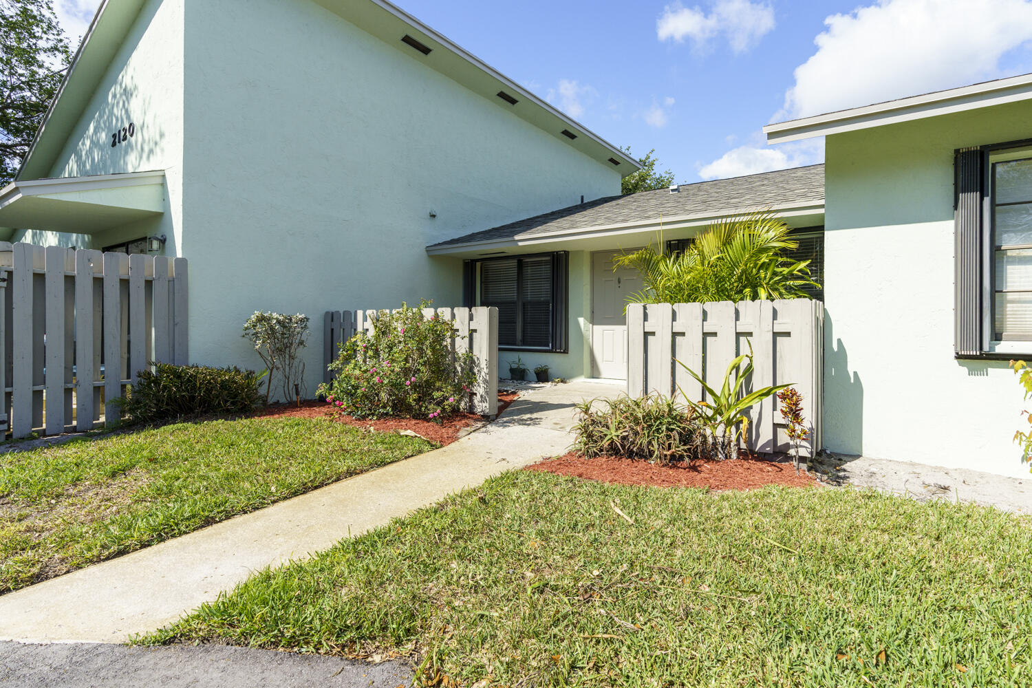 431 Lakes Boulevard 2120 C