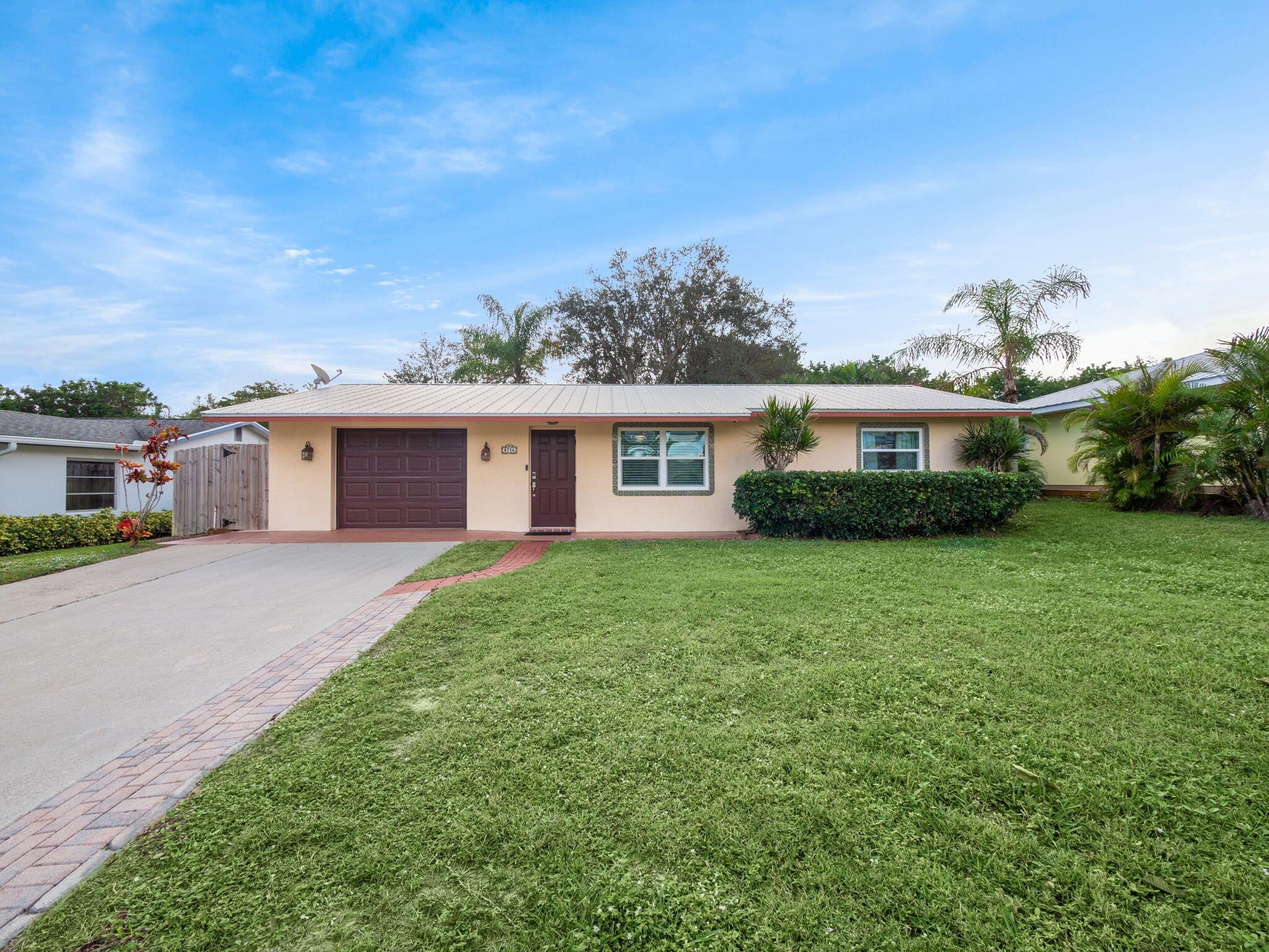 8714 SE Jardin Street
