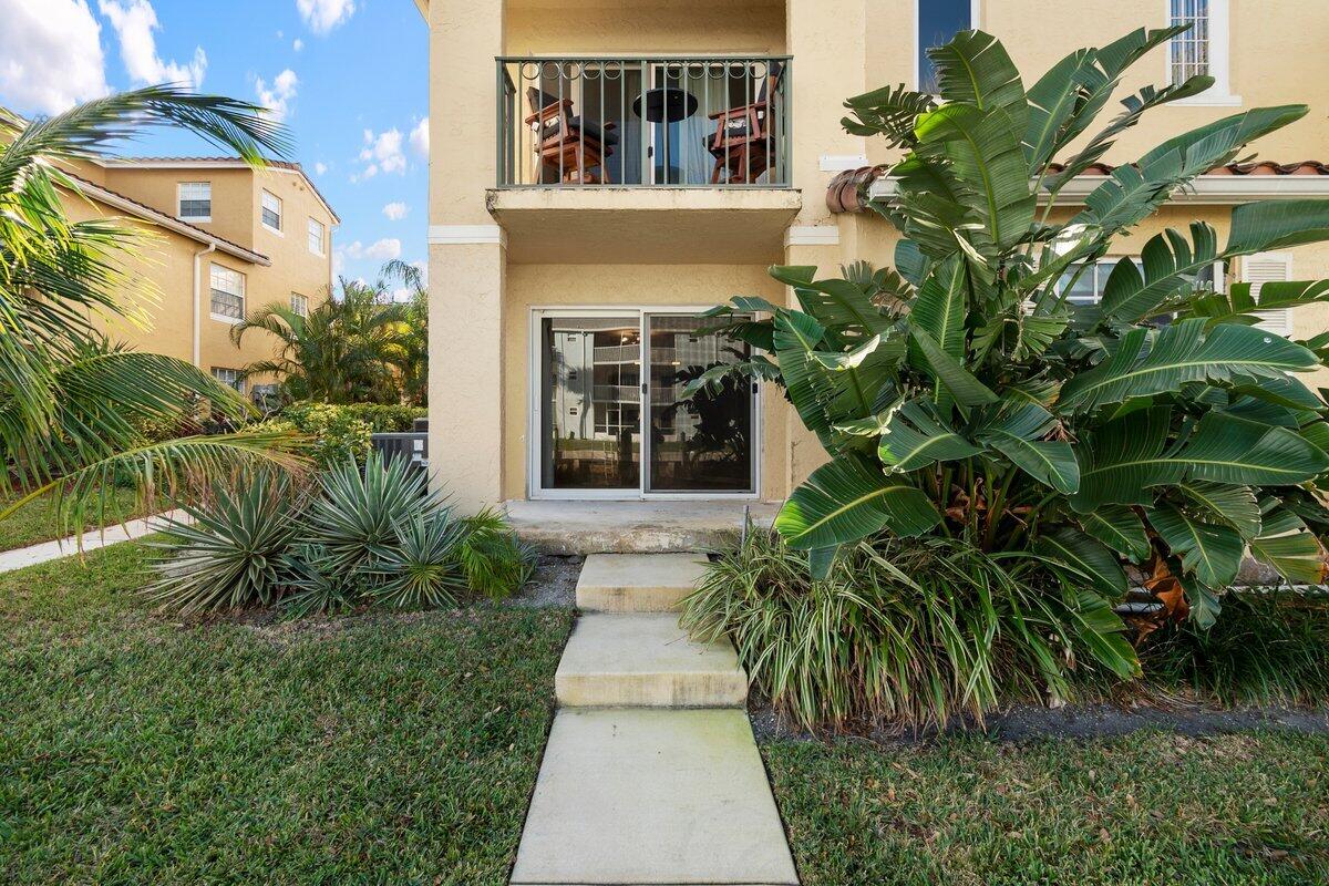 1145 Lake Shore Drive 101