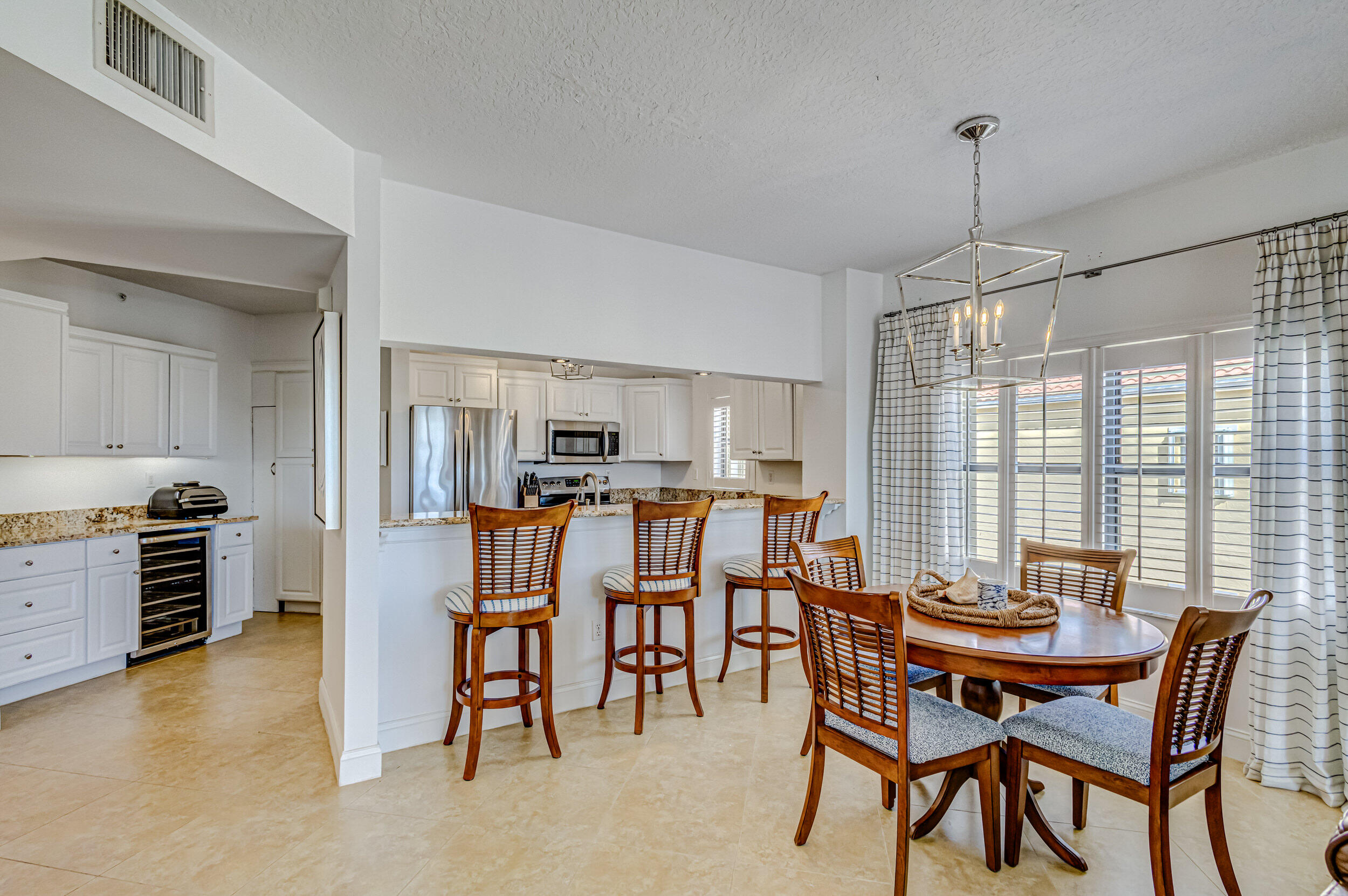 100 Uno Lago Drive 401