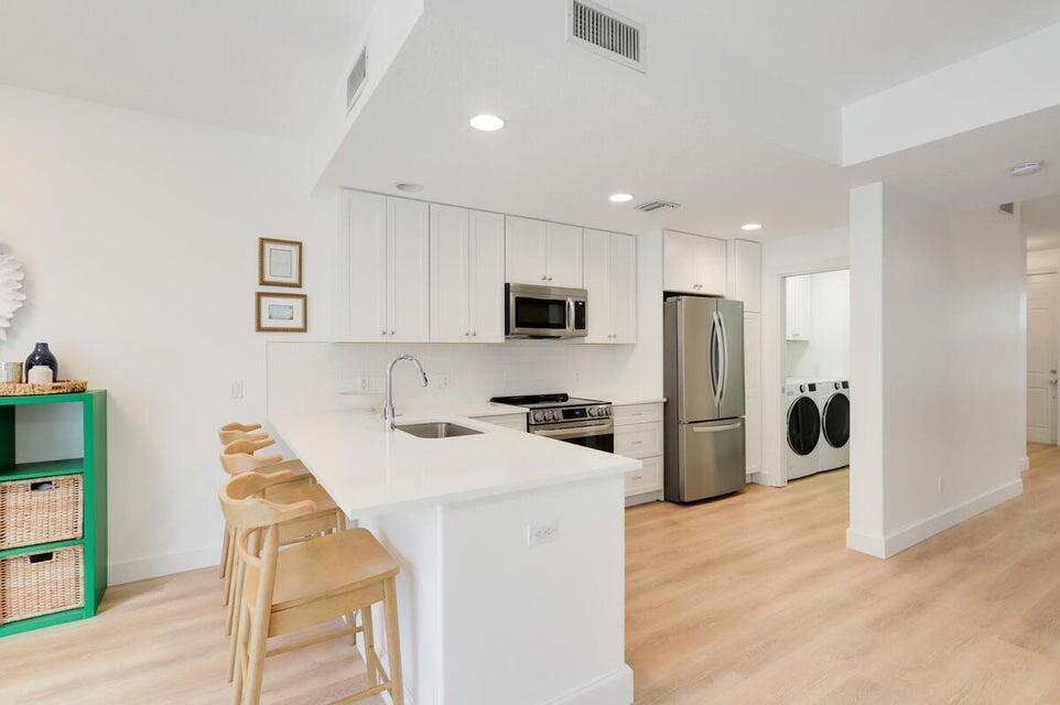 2785 E Community Drive